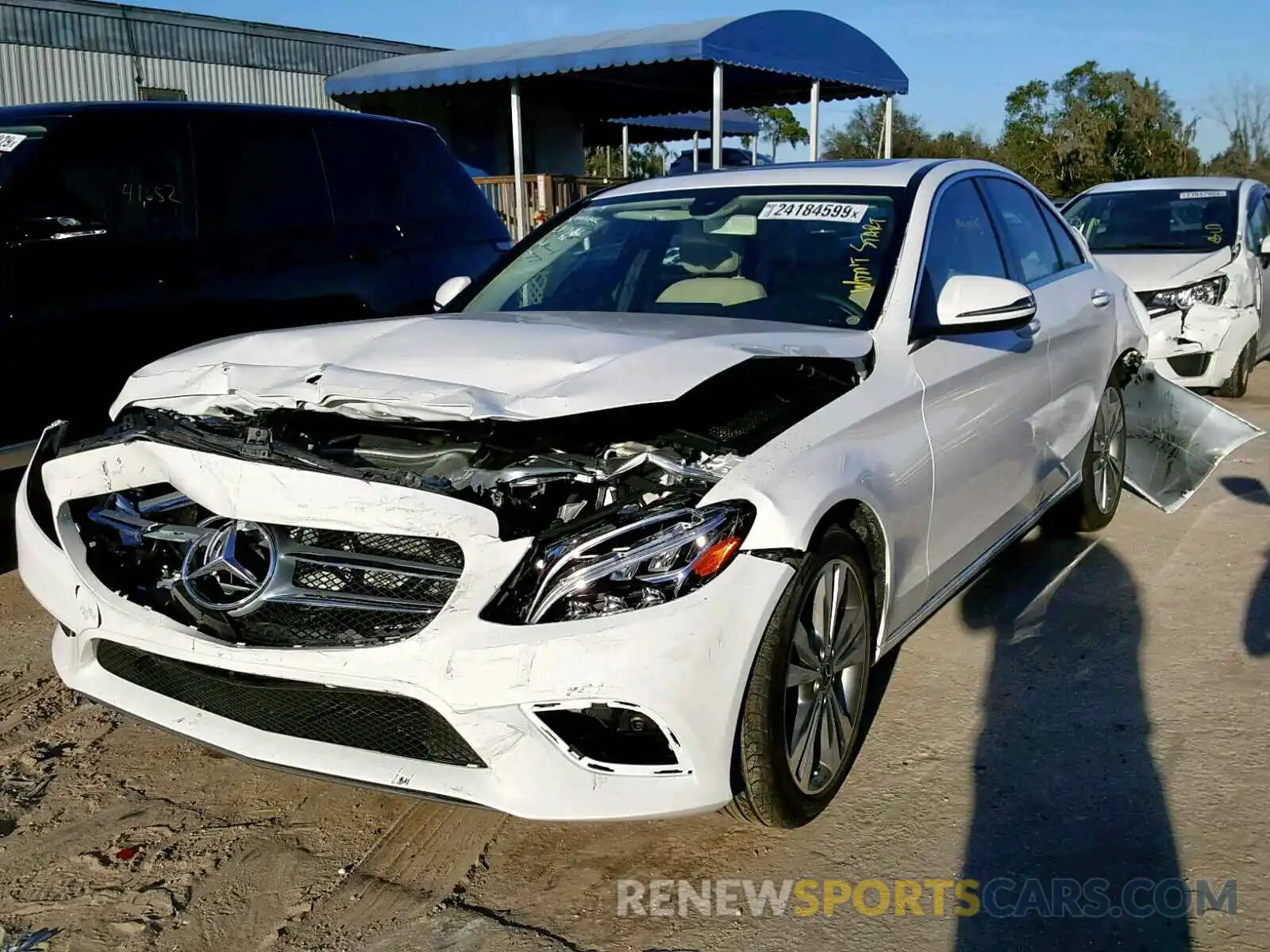 2 Photograph of a damaged car 55SWF8DB3KU300993 MERCEDES-BENZ C CLASS 2019