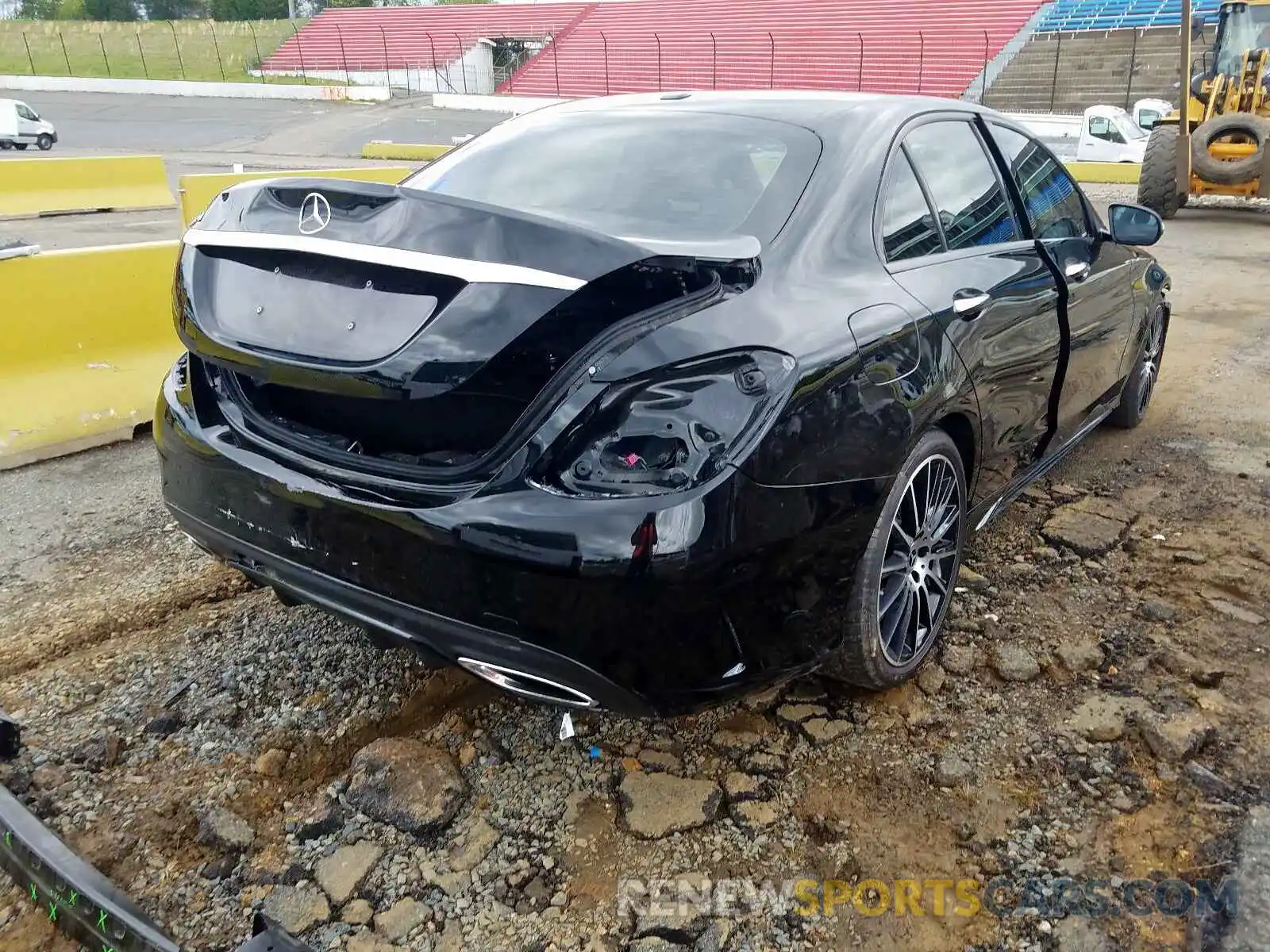 4 Photograph of a damaged car 55SWF8DB3KU303893 MERCEDES-BENZ C CLASS 2019