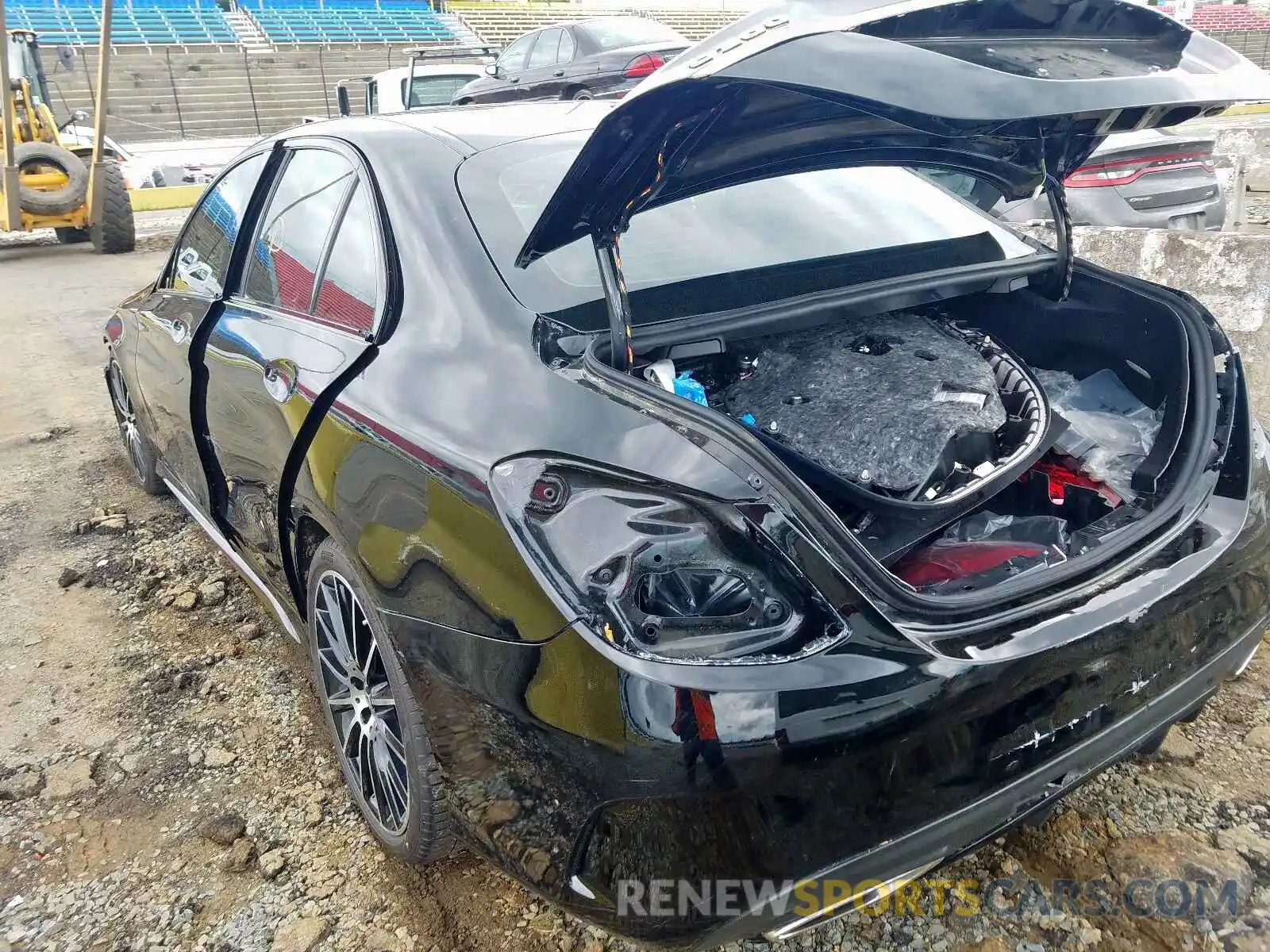 9 Photograph of a damaged car 55SWF8DB3KU303893 MERCEDES-BENZ C CLASS 2019