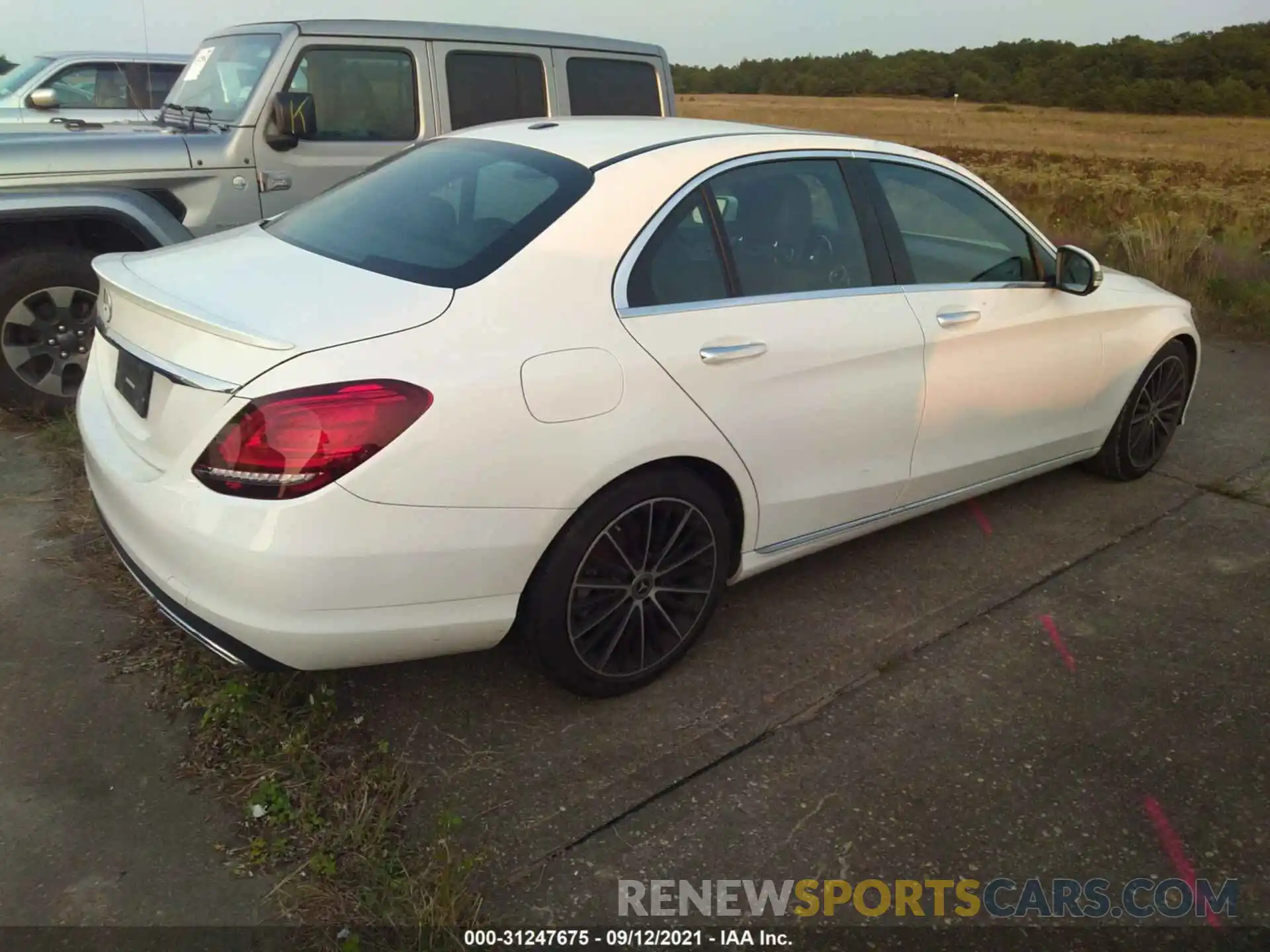 4 Photograph of a damaged car 55SWF8DB3KU307426 MERCEDES-BENZ C-CLASS 2019