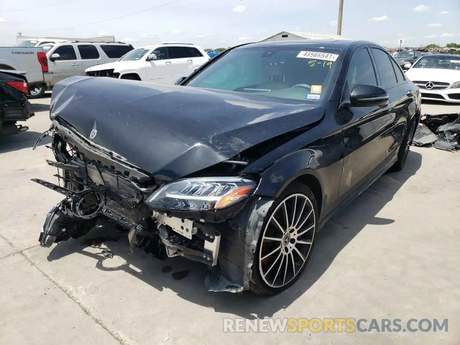 2 Photograph of a damaged car 55SWF8DB3KU308429 MERCEDES-BENZ C CLASS 2019