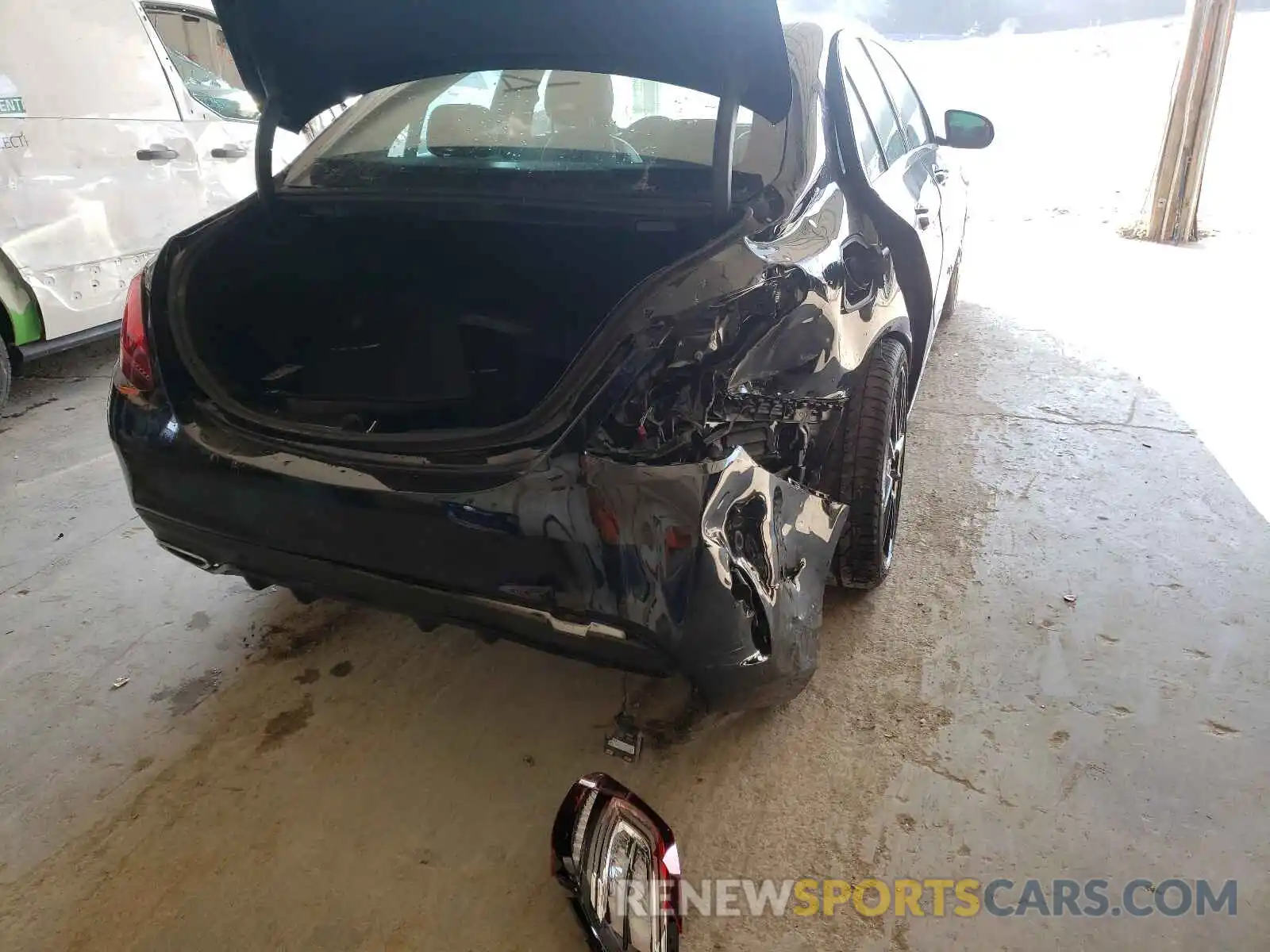 9 Photograph of a damaged car 55SWF8DB3KU309323 MERCEDES-BENZ C-CLASS 2019