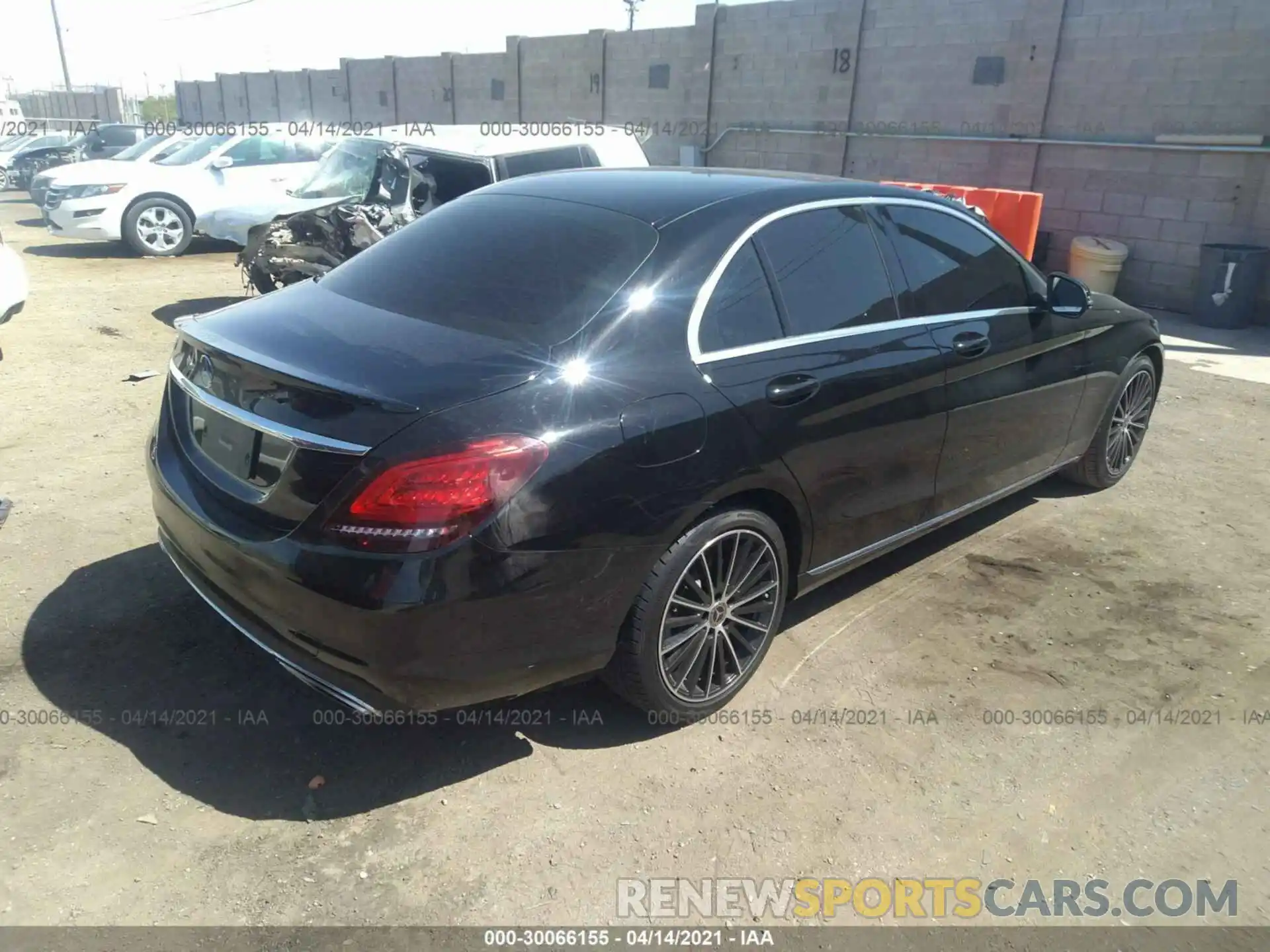 4 Photograph of a damaged car 55SWF8DB3KU312819 MERCEDES-BENZ C-CLASS 2019