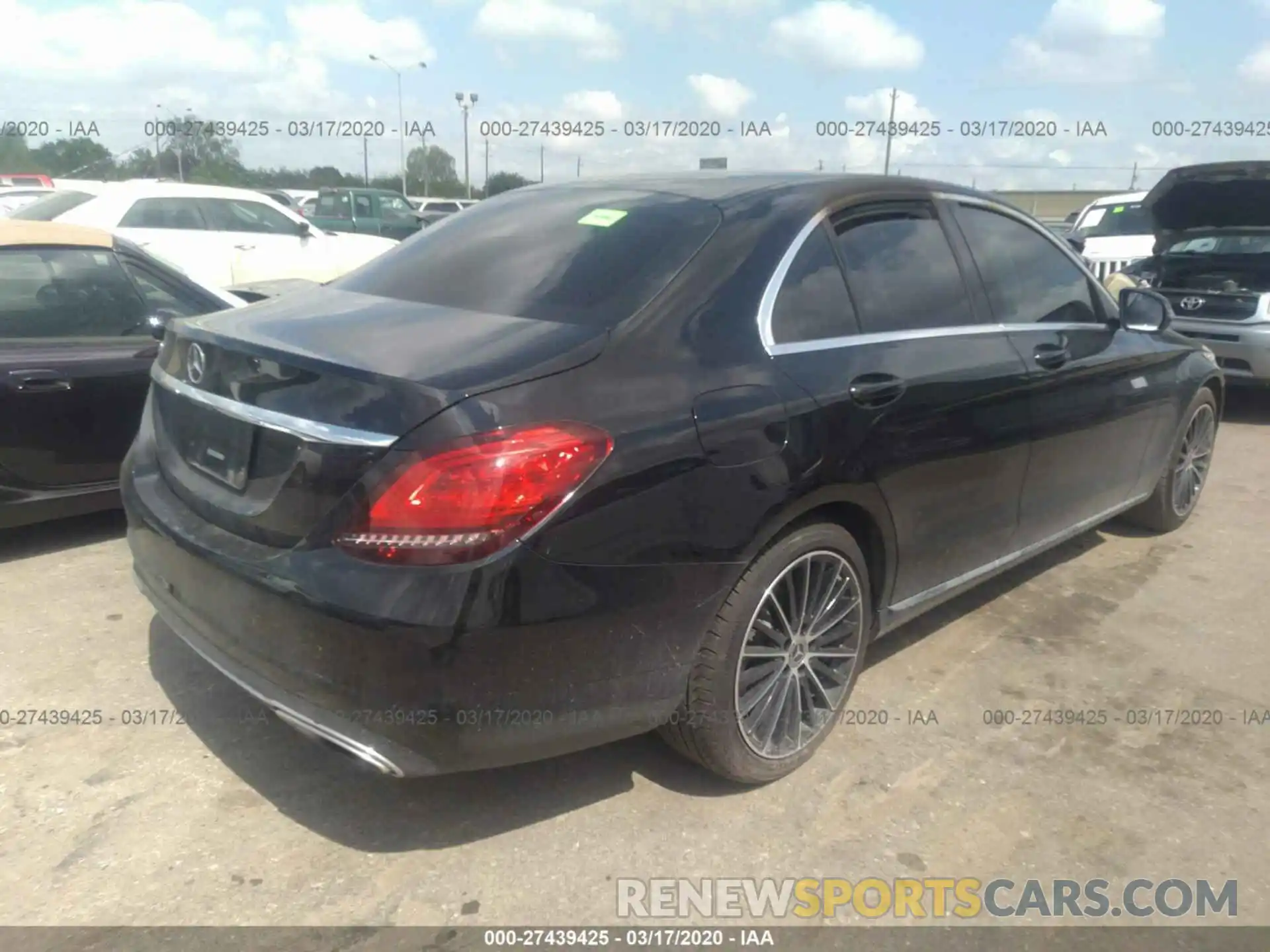 4 Photograph of a damaged car 55SWF8DB3KU312951 MERCEDES-BENZ C-CLASS 2019