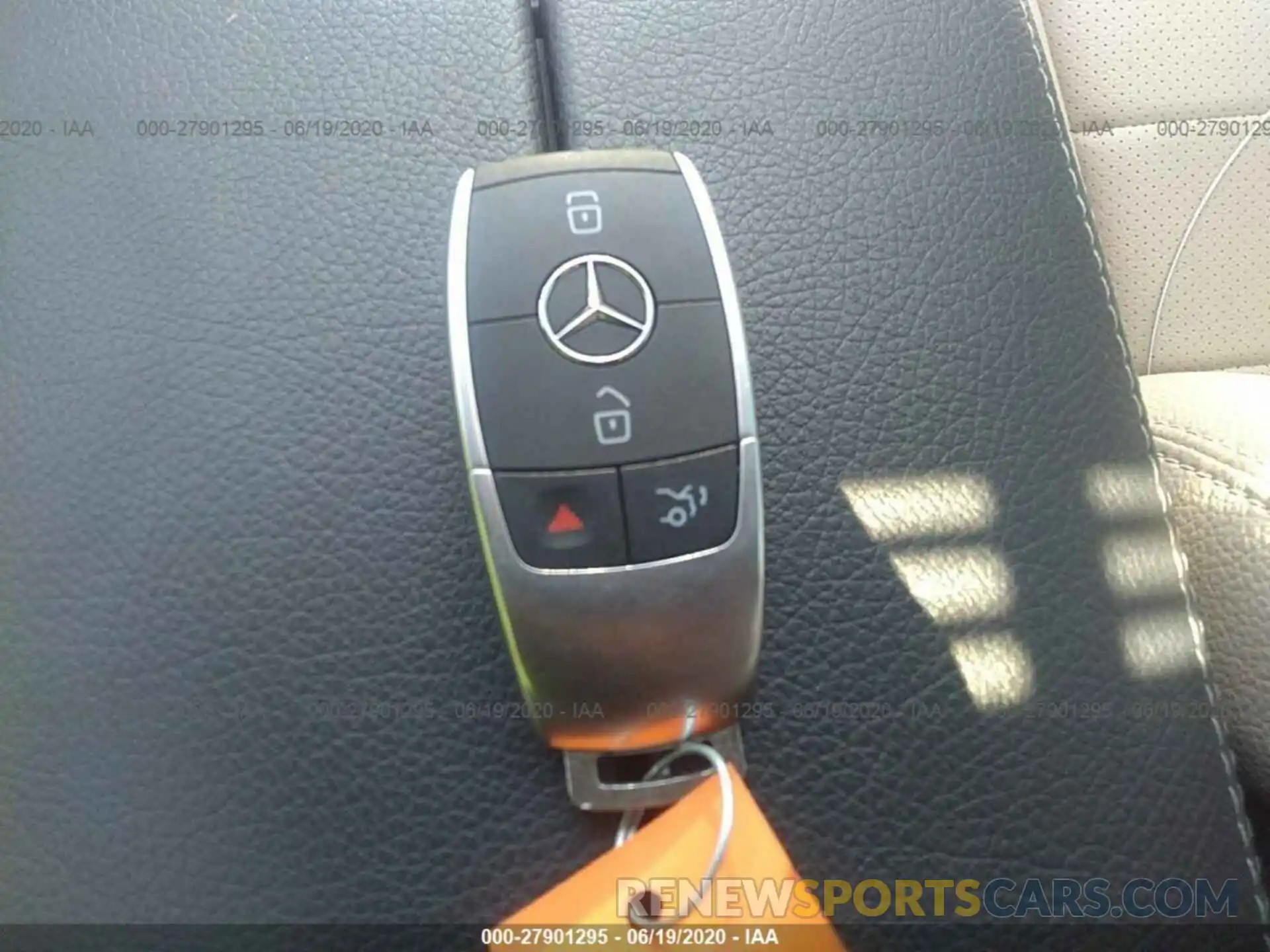 11 Photograph of a damaged car 55SWF8DB3KU320886 MERCEDES-BENZ C-CLASS 2019