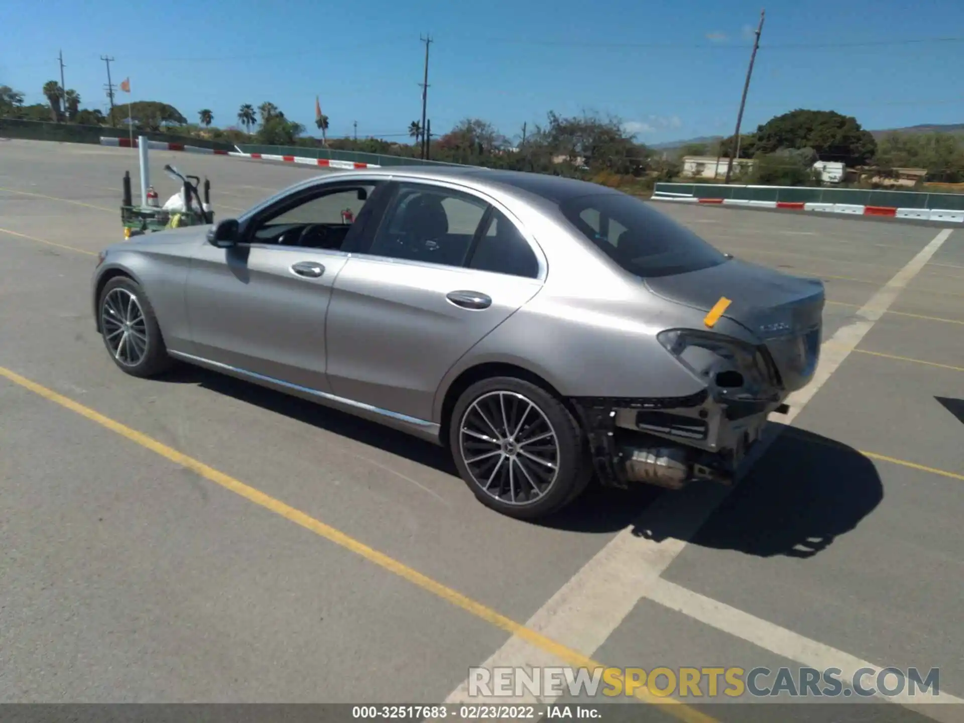 3 Photograph of a damaged car 55SWF8DB4KU282942 MERCEDES-BENZ C-CLASS 2019