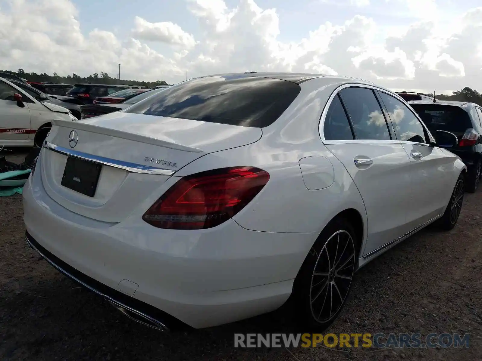 4 Photograph of a damaged car 55SWF8DB4KU286232 MERCEDES-BENZ C CLASS 2019