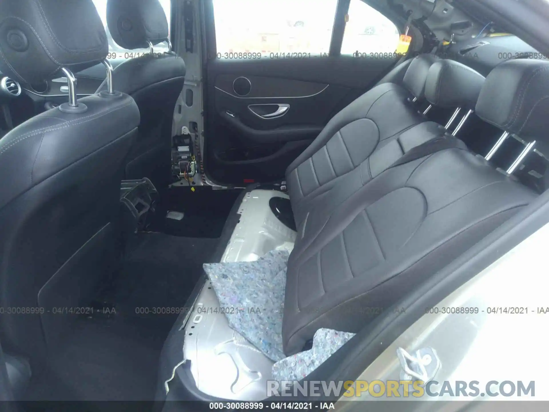 8 Photograph of a damaged car 55SWF8DB4KU288496 MERCEDES-BENZ C-CLASS 2019