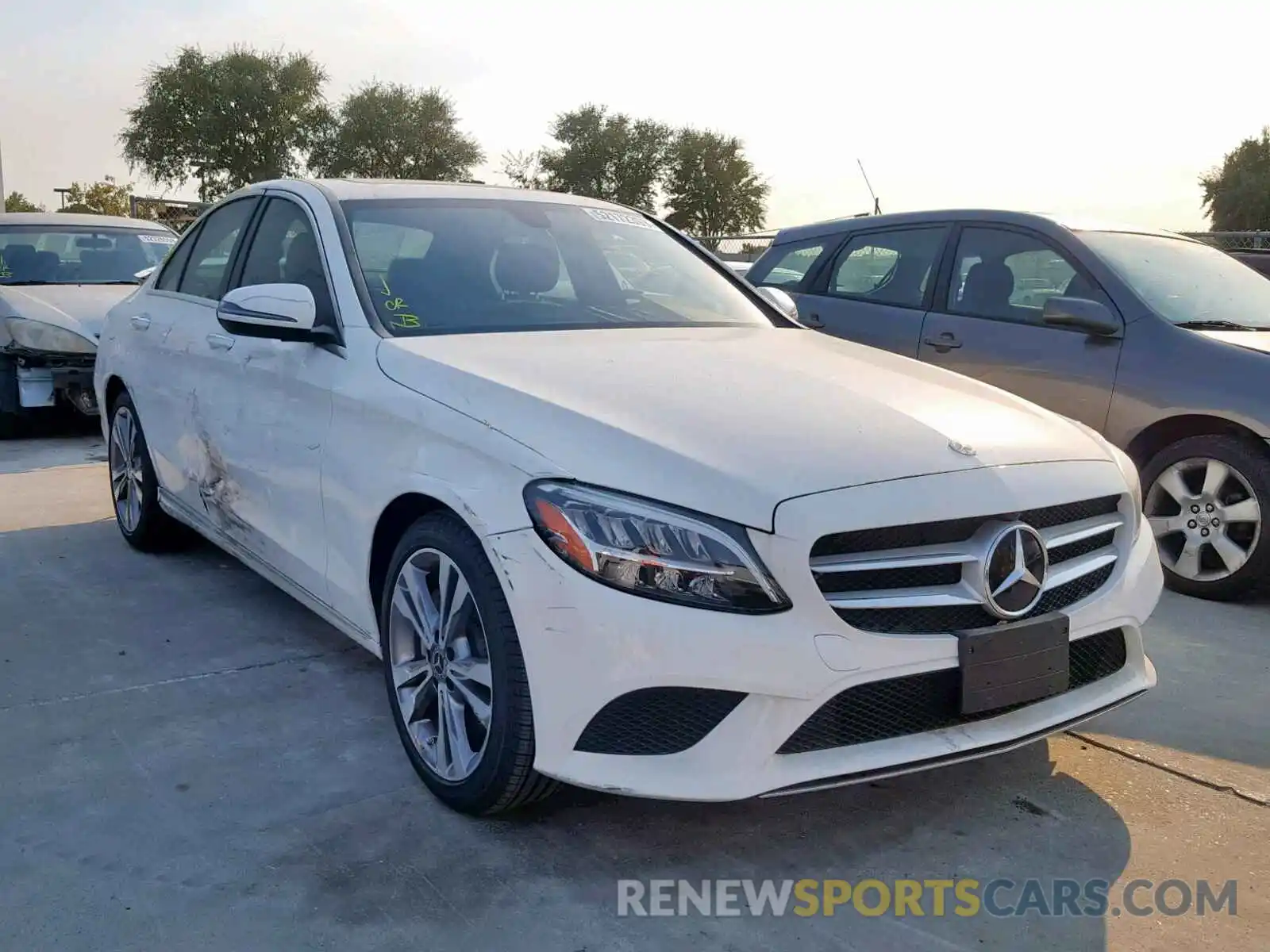 1 Photograph of a damaged car 55SWF8DB4KU295397 MERCEDES-BENZ C CLASS 2019