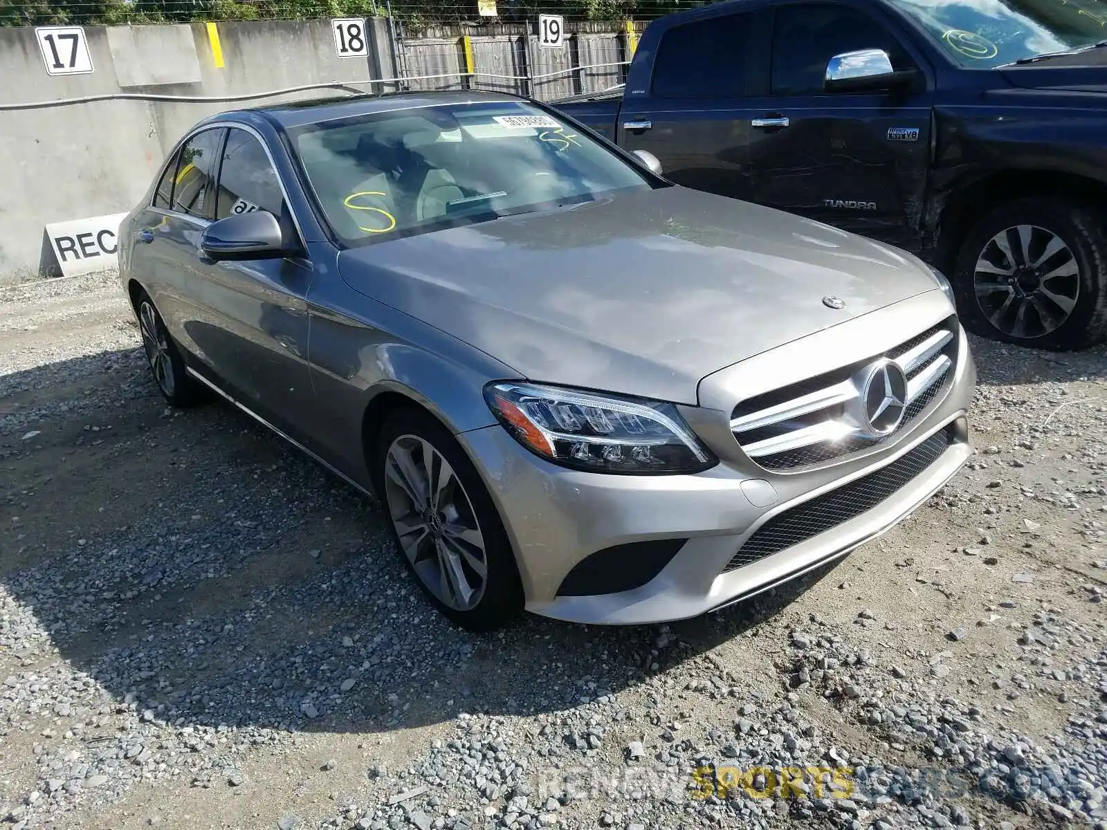 1 Photograph of a damaged car 55SWF8DB4KU298168 MERCEDES-BENZ C CLASS 2019