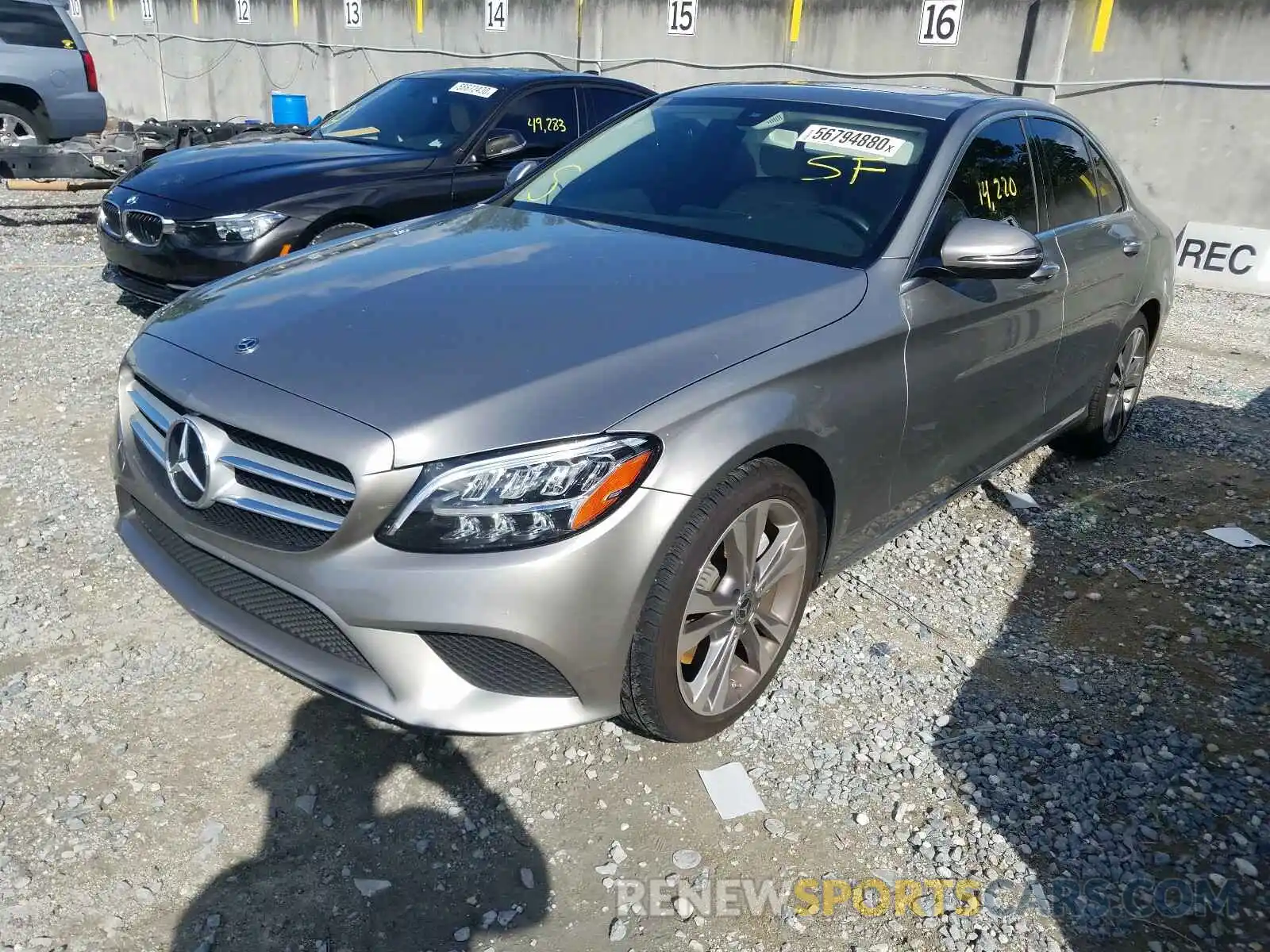 2 Photograph of a damaged car 55SWF8DB4KU298168 MERCEDES-BENZ C CLASS 2019