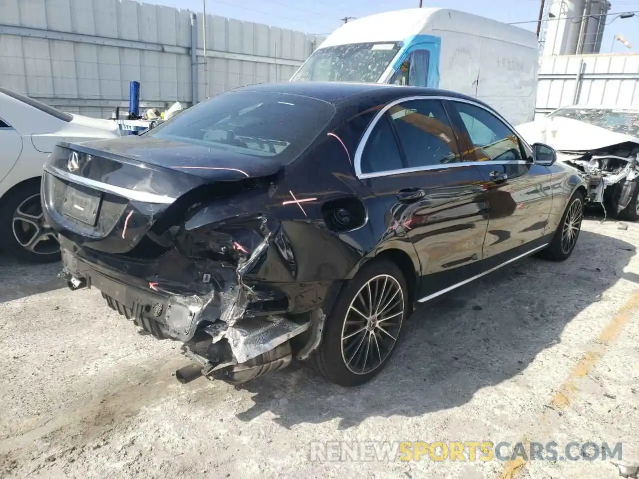 4 Photograph of a damaged car 55SWF8DB4KU299837 MERCEDES-BENZ C-CLASS 2019