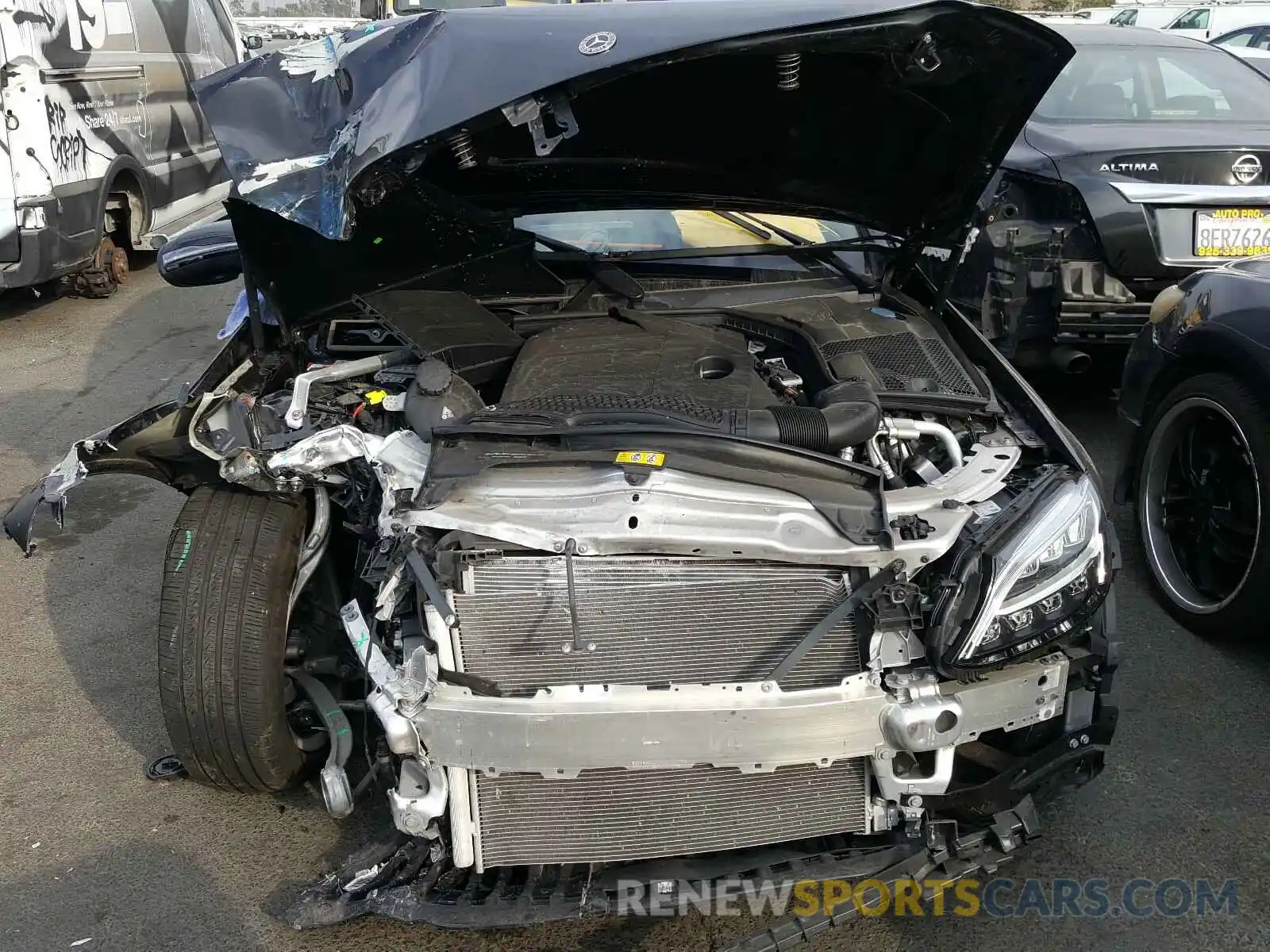 9 Photograph of a damaged car 55SWF8DB4KU307628 MERCEDES-BENZ C CLASS 2019