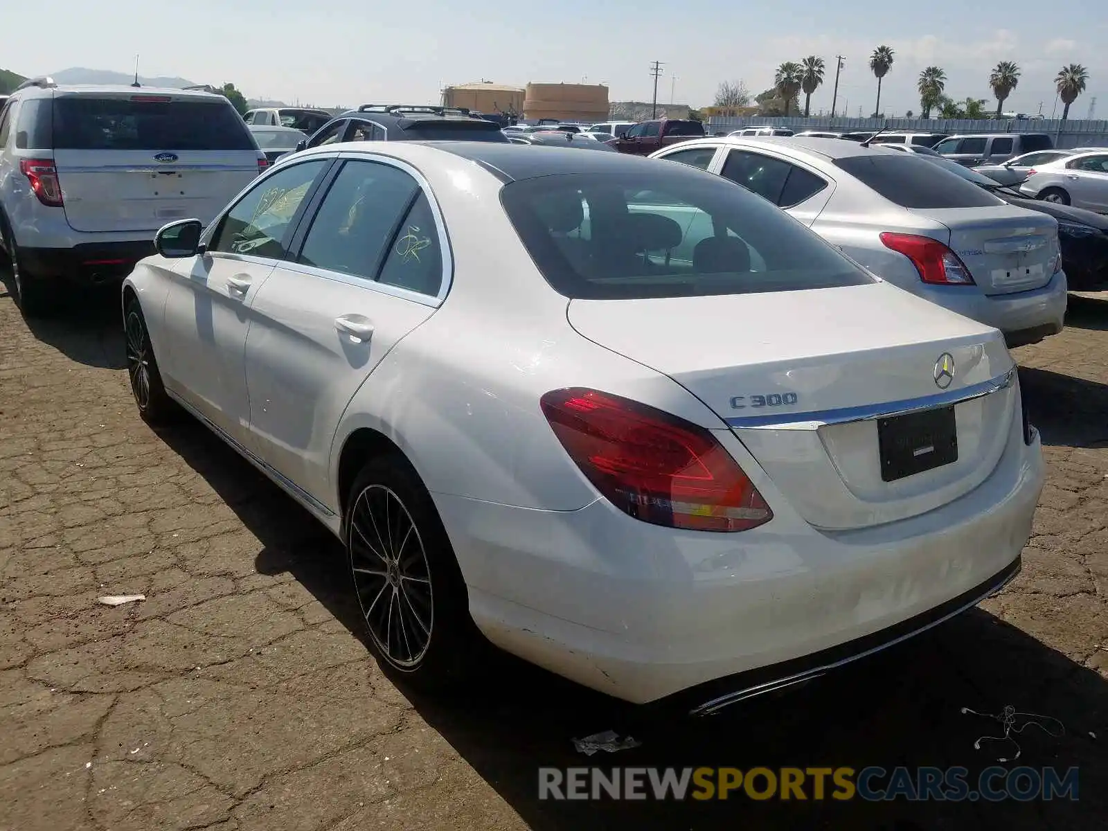 3 Photograph of a damaged car 55SWF8DB4KU319732 MERCEDES-BENZ C CLASS 2019