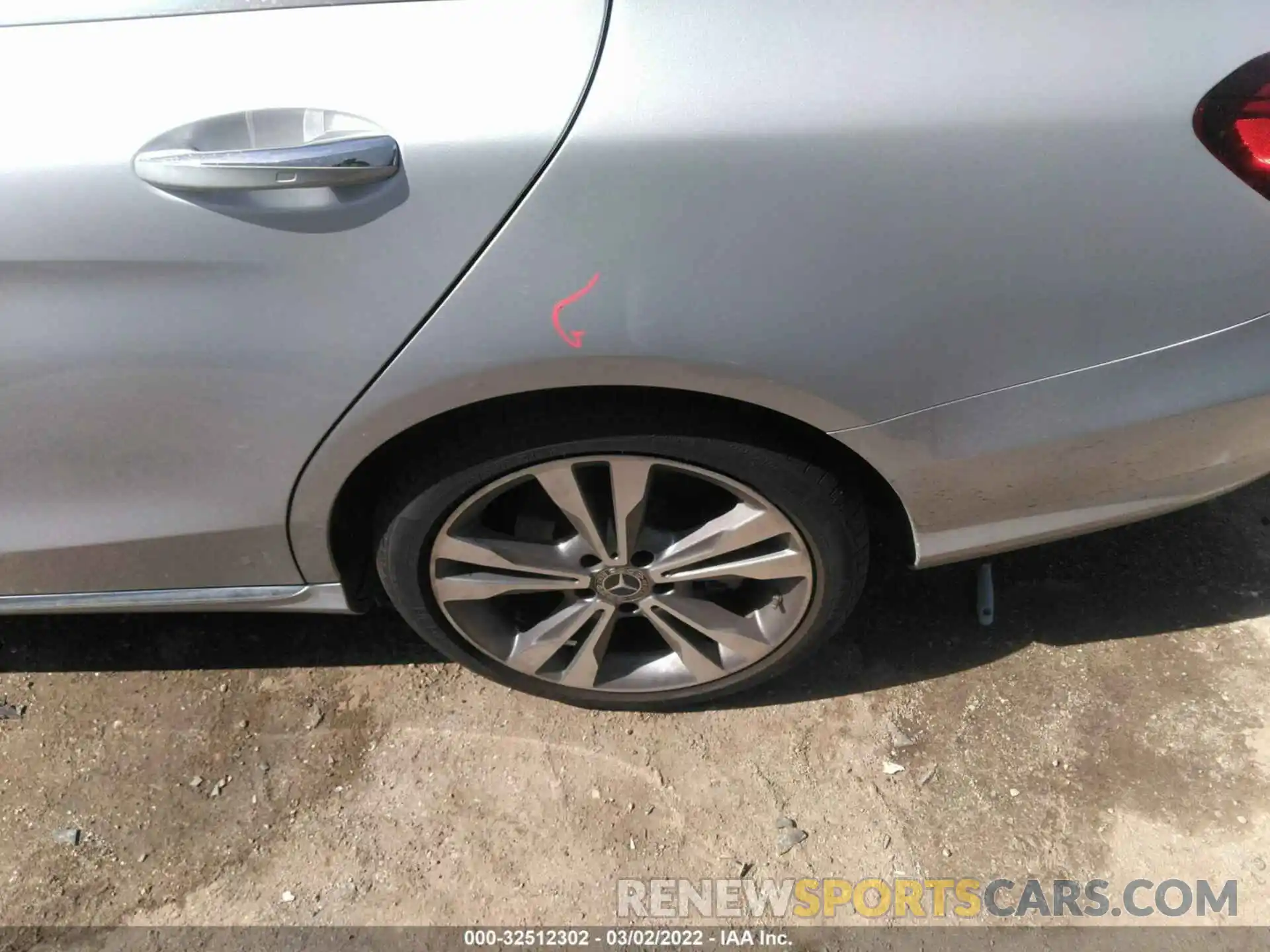 12 Photograph of a damaged car 55SWF8DB4KU322176 MERCEDES-BENZ C-CLASS 2019