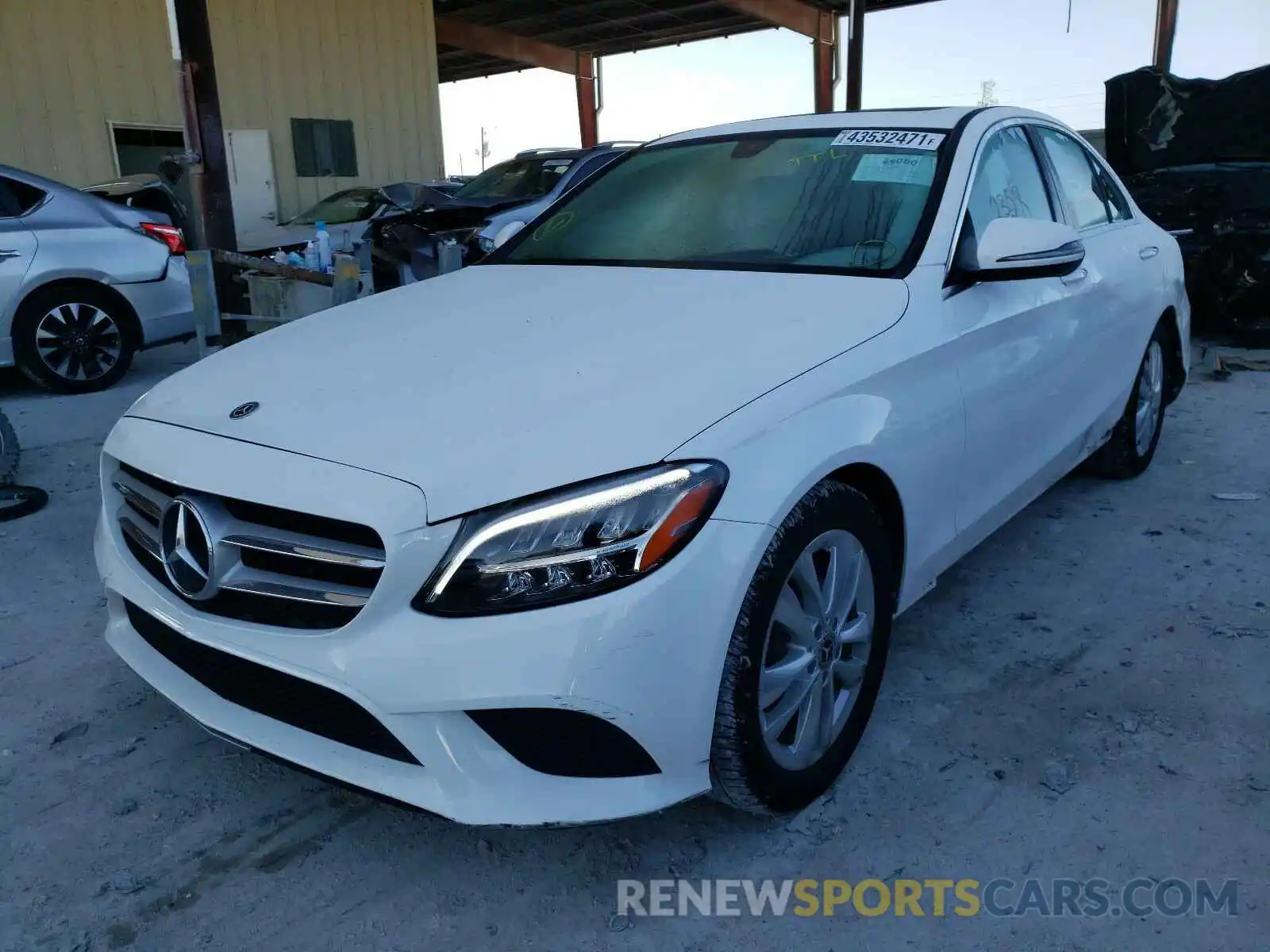 2 Photograph of a damaged car 55SWF8DB5KU283212 MERCEDES-BENZ C CLASS 2019