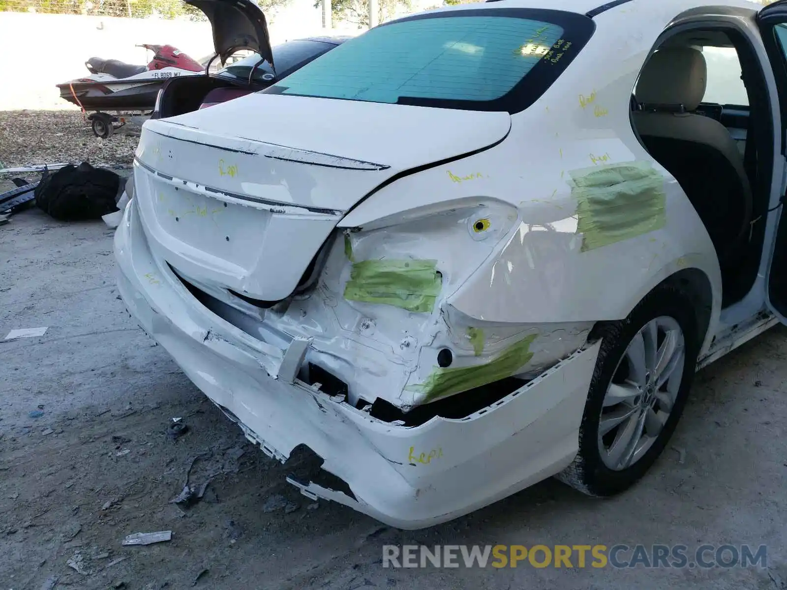 9 Photograph of a damaged car 55SWF8DB5KU283212 MERCEDES-BENZ C CLASS 2019