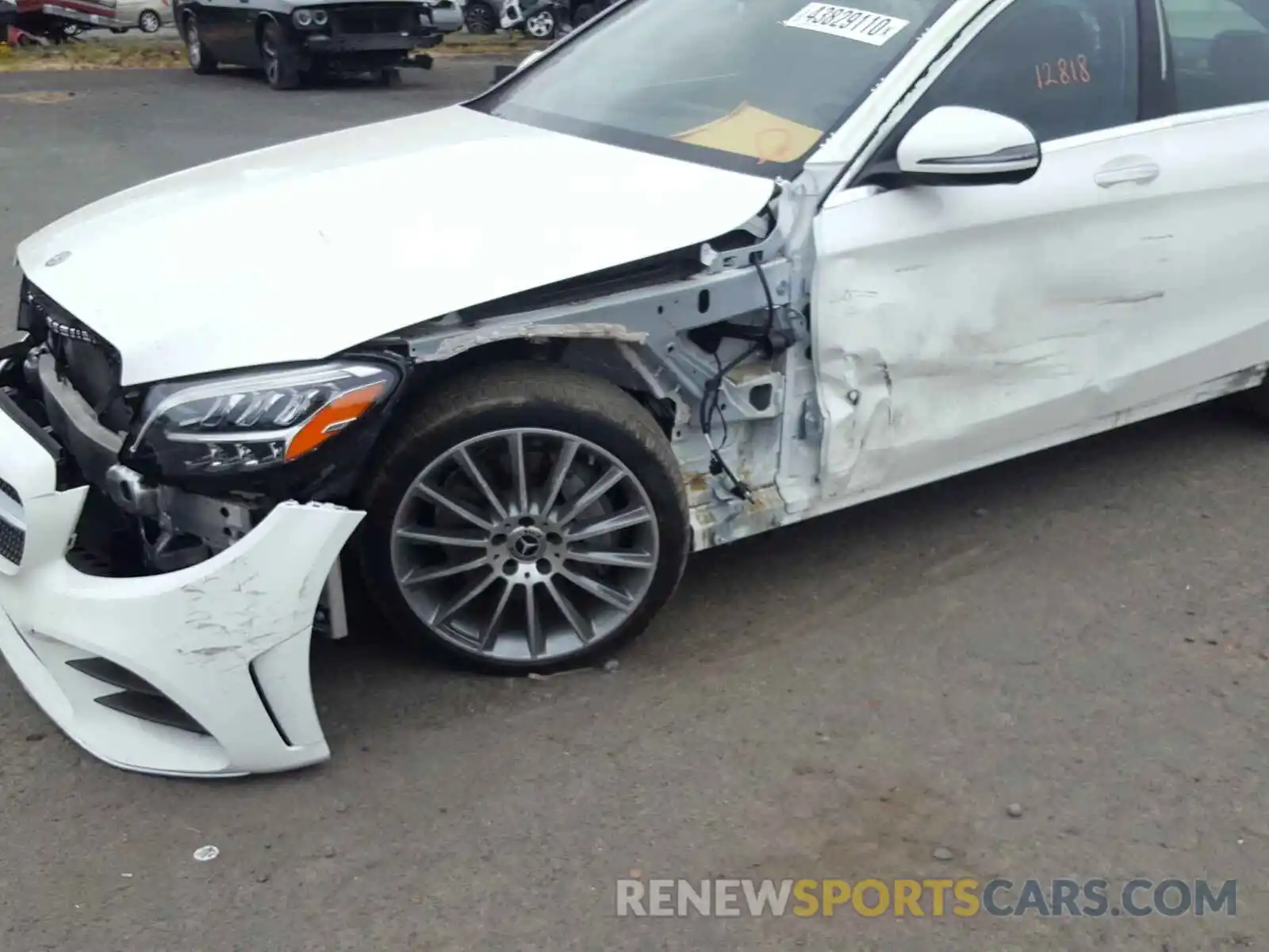 9 Photograph of a damaged car 55SWF8DB5KU286093 MERCEDES-BENZ C CLASS 2019