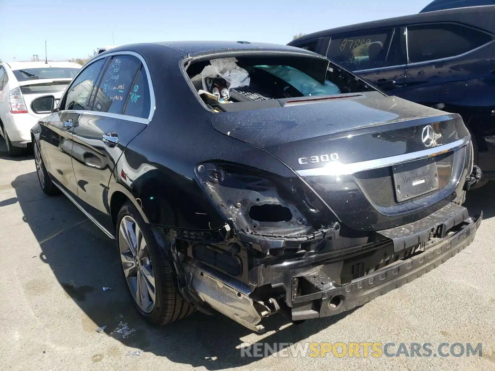 3 Photograph of a damaged car 55SWF8DB5KU291875 MERCEDES-BENZ C CLASS 2019