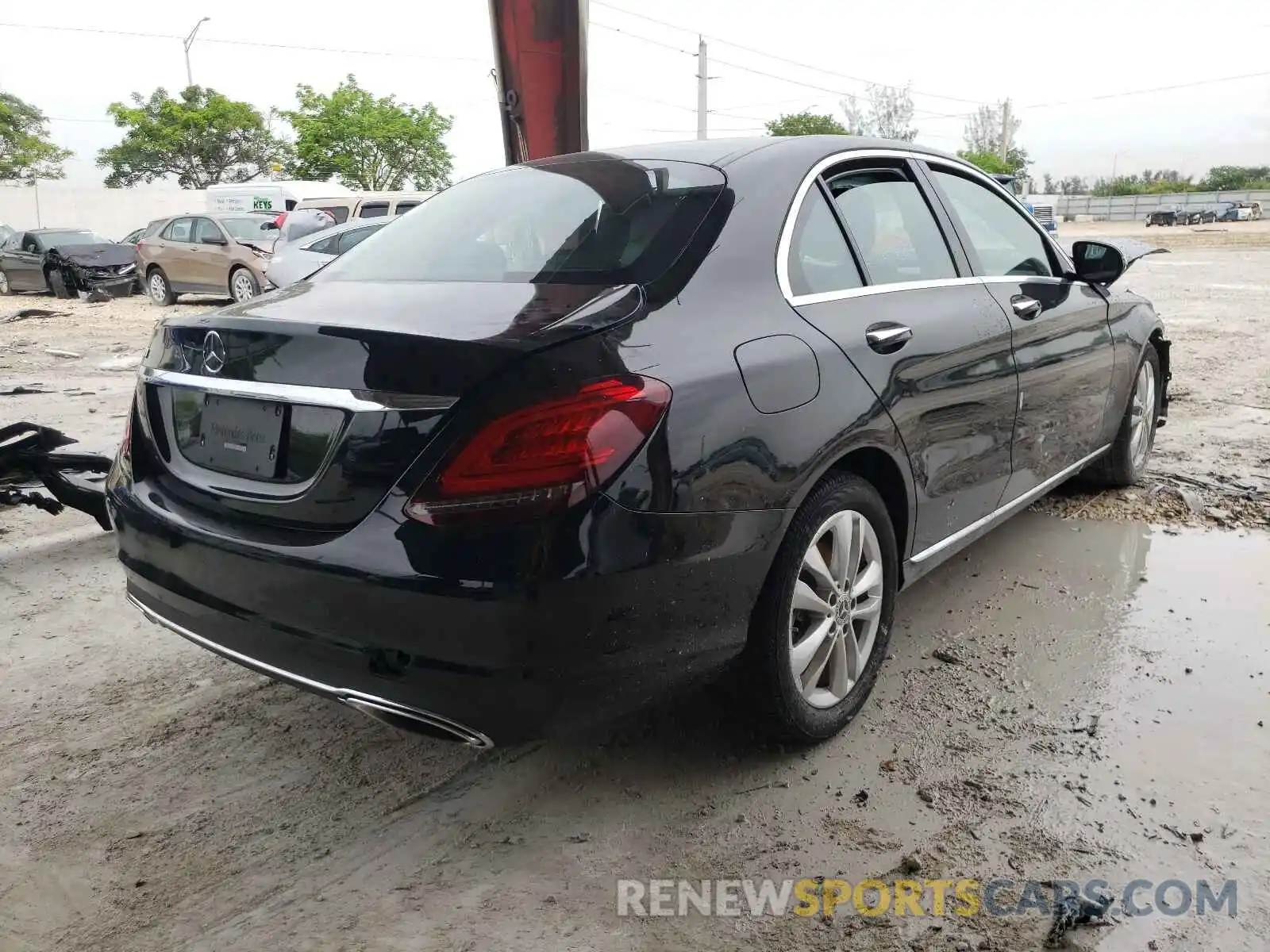 4 Photograph of a damaged car 55SWF8DB5KU294260 MERCEDES-BENZ C CLASS 2019