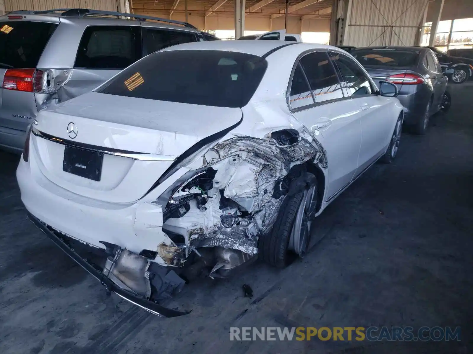 4 Фотография поврежденного автомобиля 55SWF8DB5KU294730 MERCEDES-BENZ C CLASS 2019
