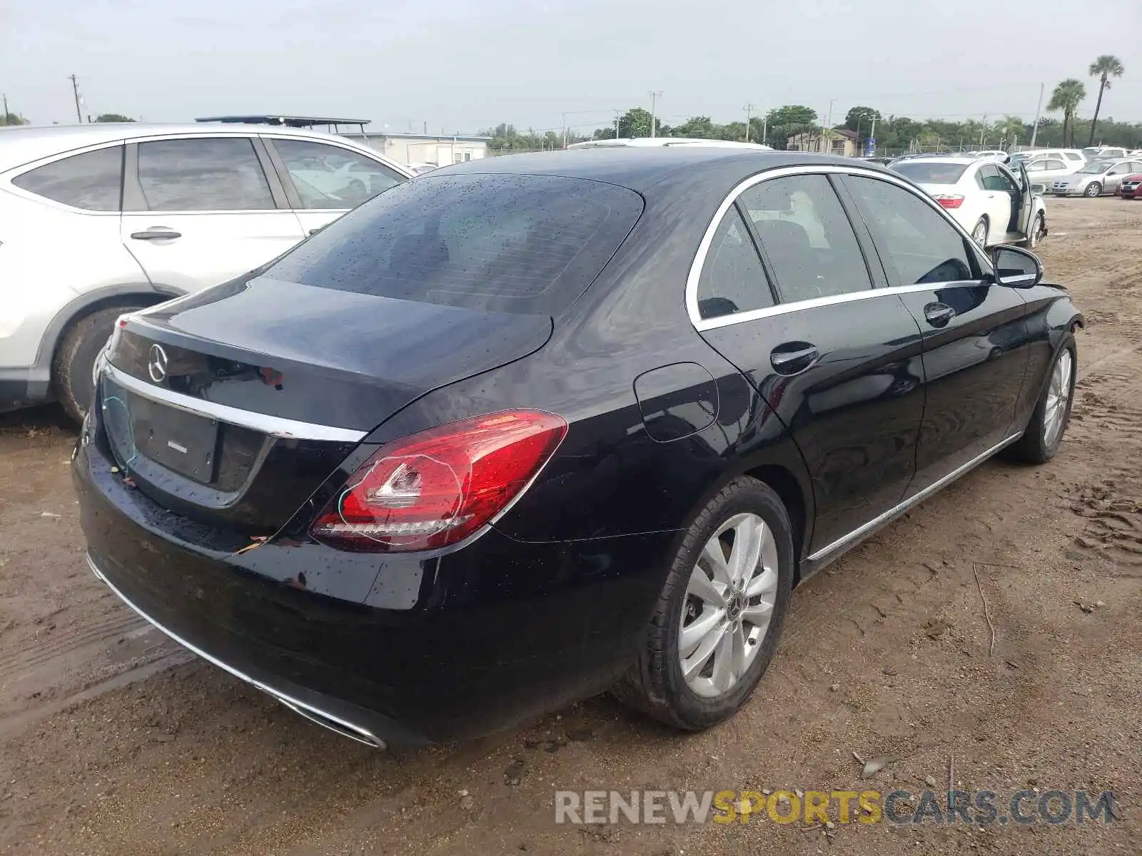 4 Photograph of a damaged car 55SWF8DB5KU295991 MERCEDES-BENZ C-CLASS 2019