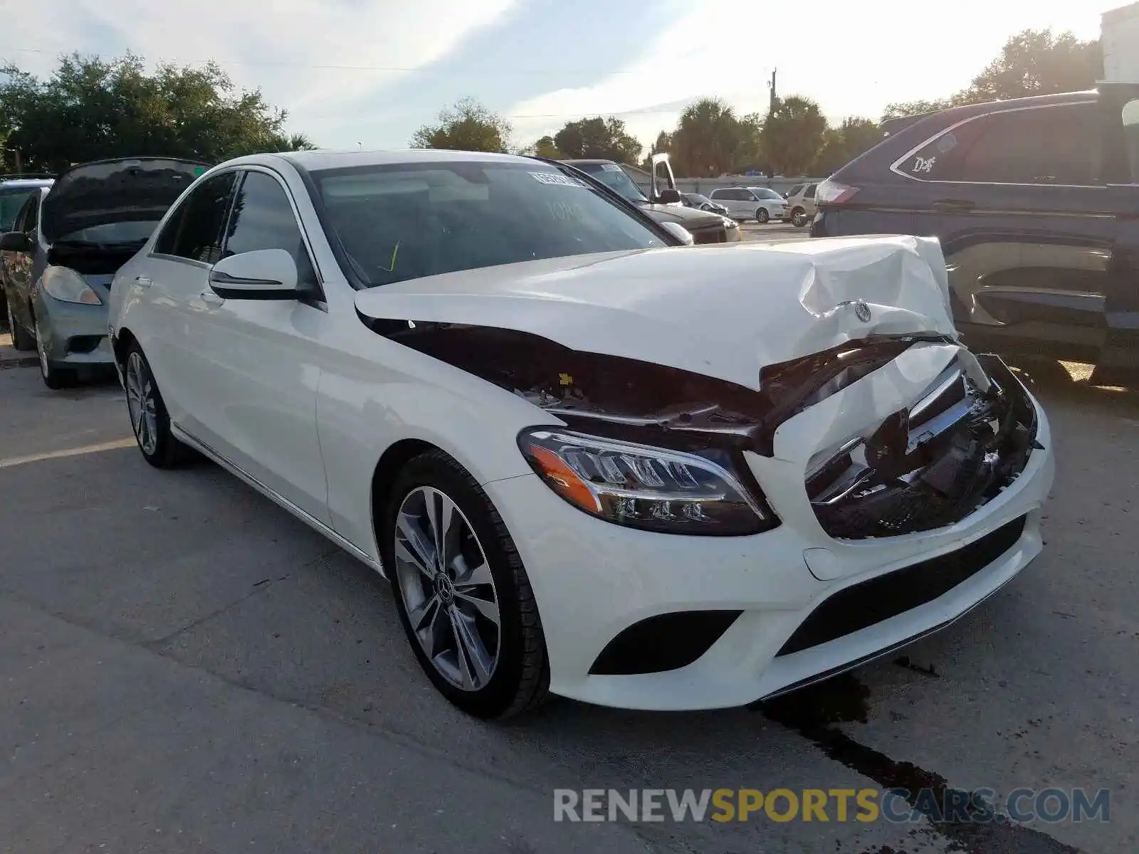 1 Photograph of a damaged car 55SWF8DB5KU298485 MERCEDES-BENZ C CLASS 2019