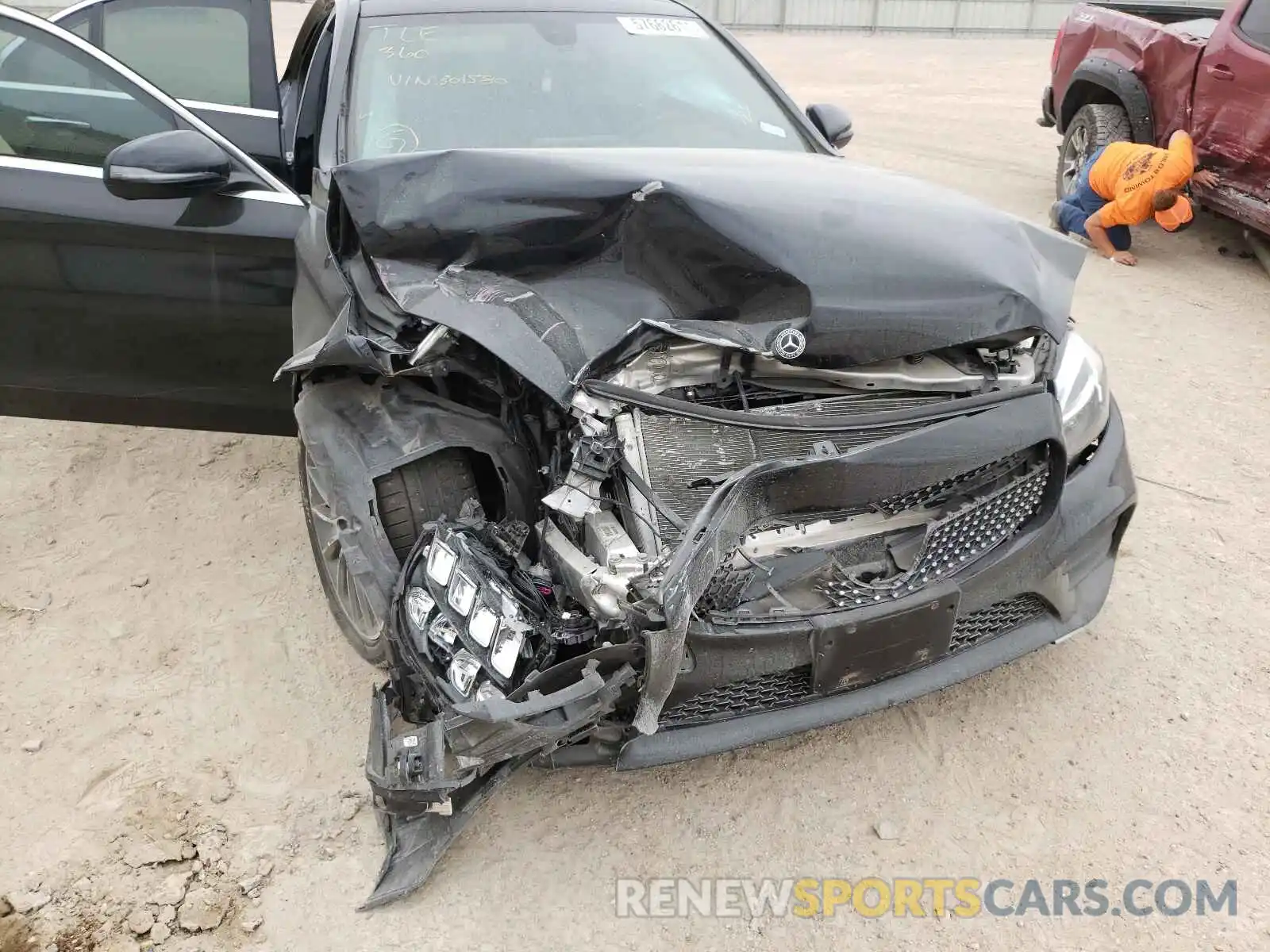 9 Photograph of a damaged car 55SWF8DB5KU301580 MERCEDES-BENZ C-CLASS 2019