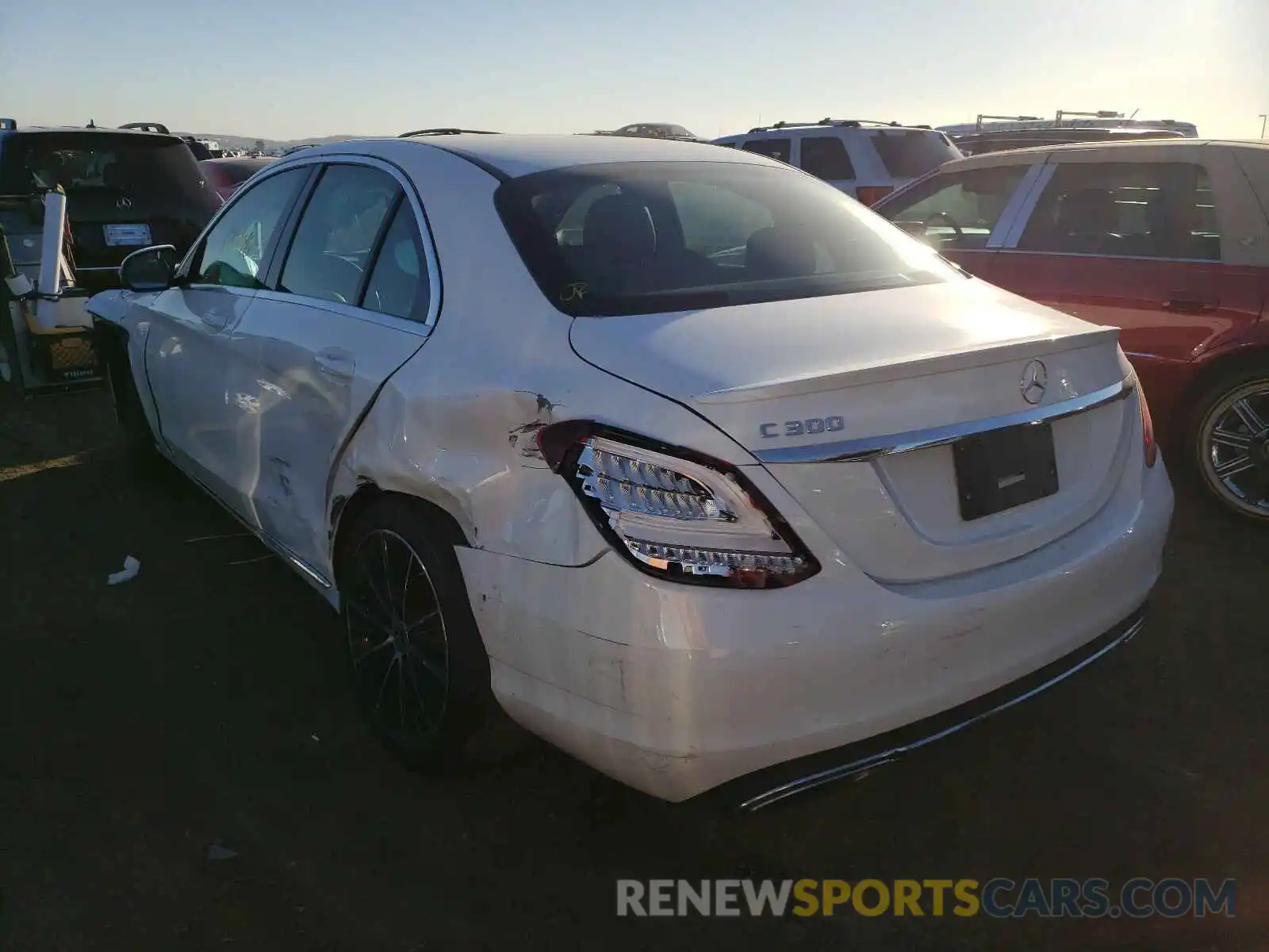 3 Photograph of a damaged car 55SWF8DB5KU304527 MERCEDES-BENZ C CLASS 2019