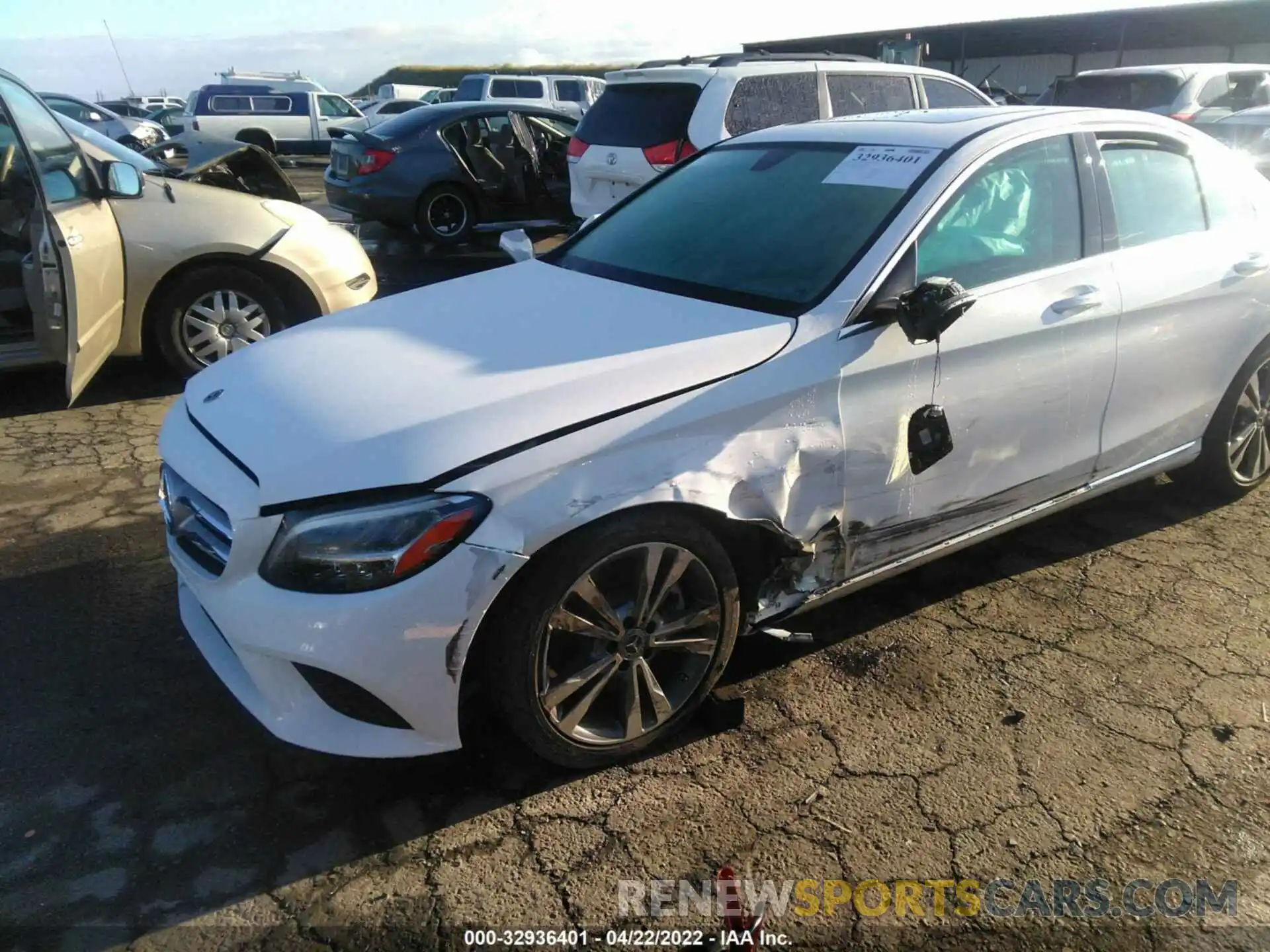 6 Photograph of a damaged car 55SWF8DB5KU306990 MERCEDES-BENZ C-CLASS 2019