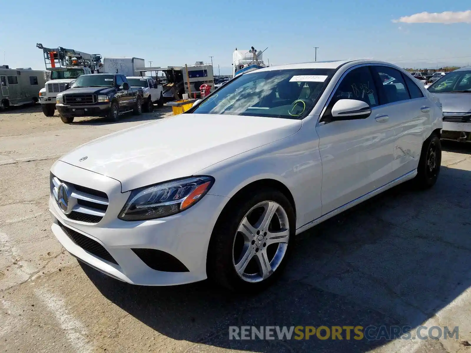 2 Photograph of a damaged car 55SWF8DB5KU310537 MERCEDES-BENZ C CLASS 2019