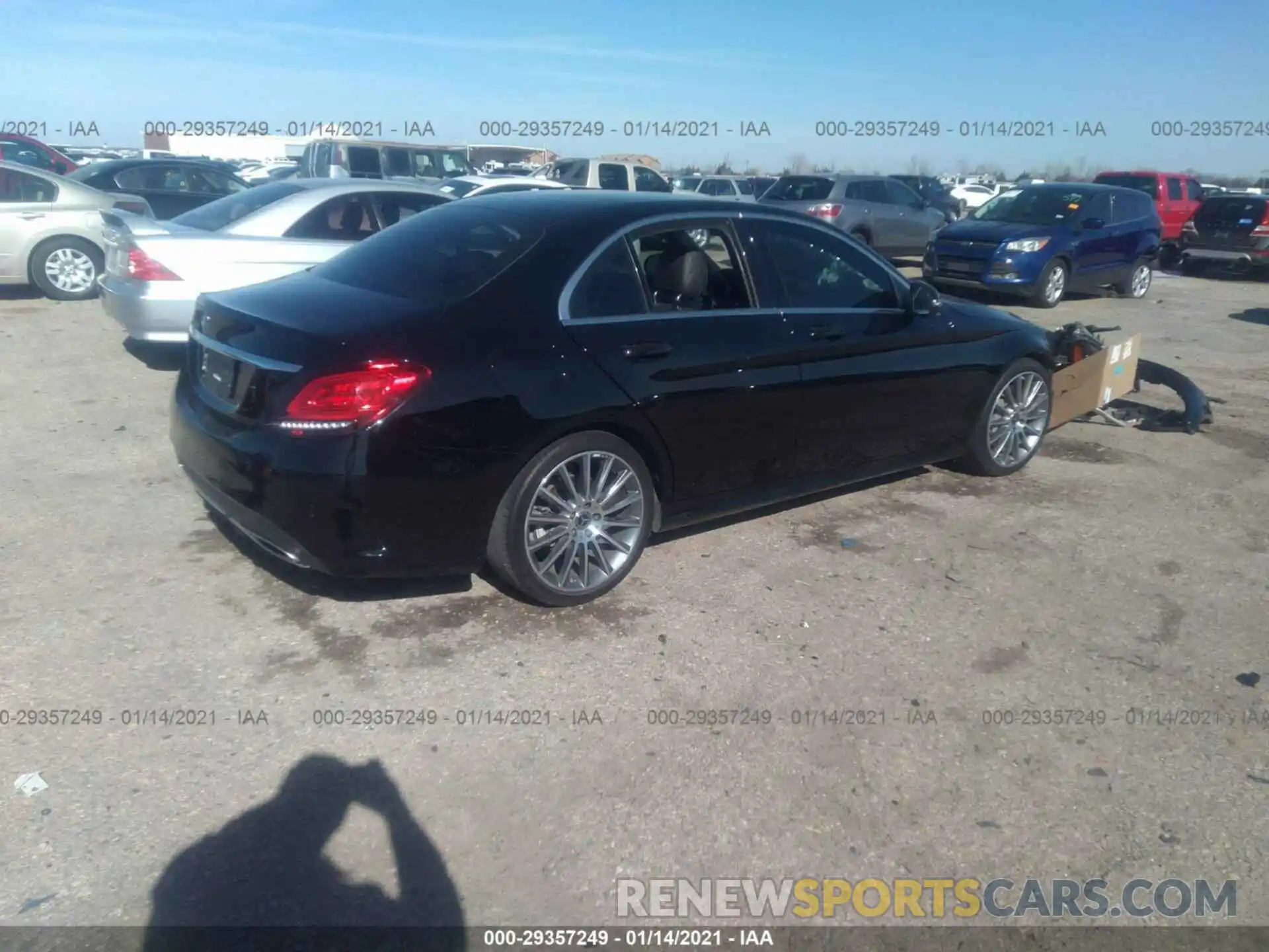 4 Photograph of a damaged car 55SWF8DB5KU311557 MERCEDES-BENZ C-CLASS 2019