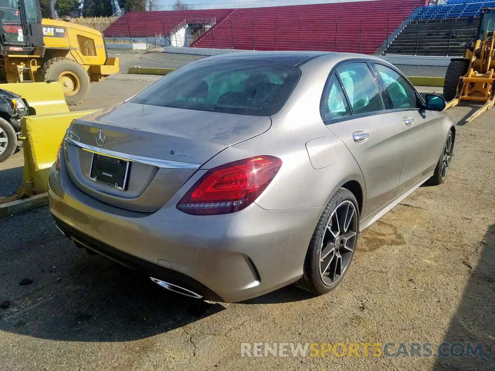 4 Photograph of a damaged car 55SWF8DB5KU313969 MERCEDES-BENZ C CLASS 2019