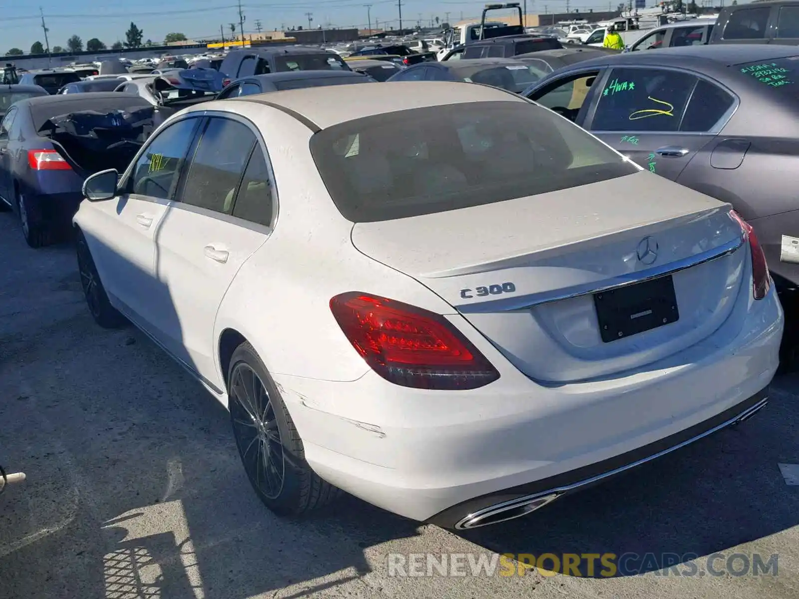 3 Photograph of a damaged car 55SWF8DB5KU316645 MERCEDES-BENZ C CLASS 2019