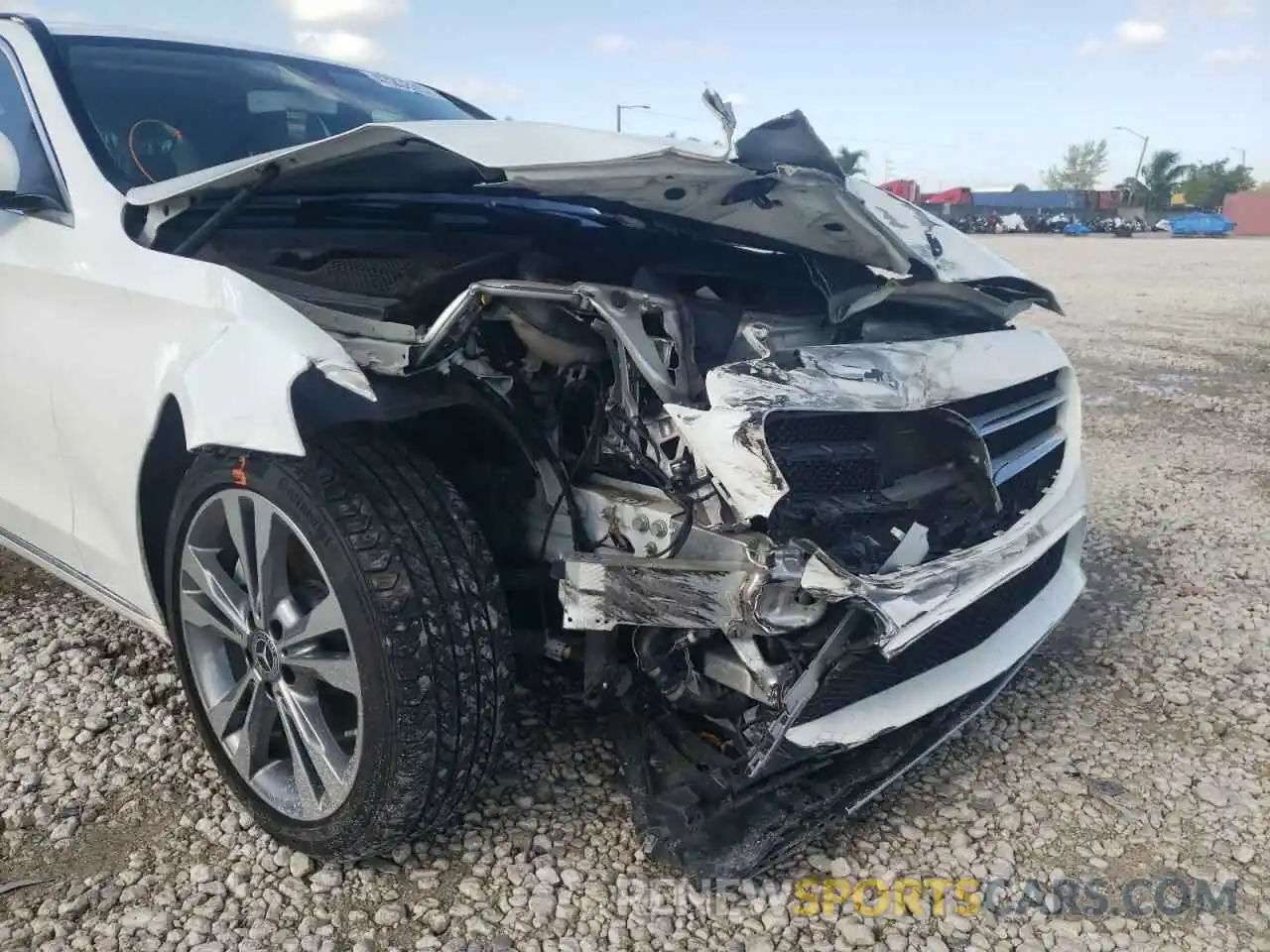 9 Photograph of a damaged car 55SWF8DB5KU317522 MERCEDES-BENZ C-CLASS 2019