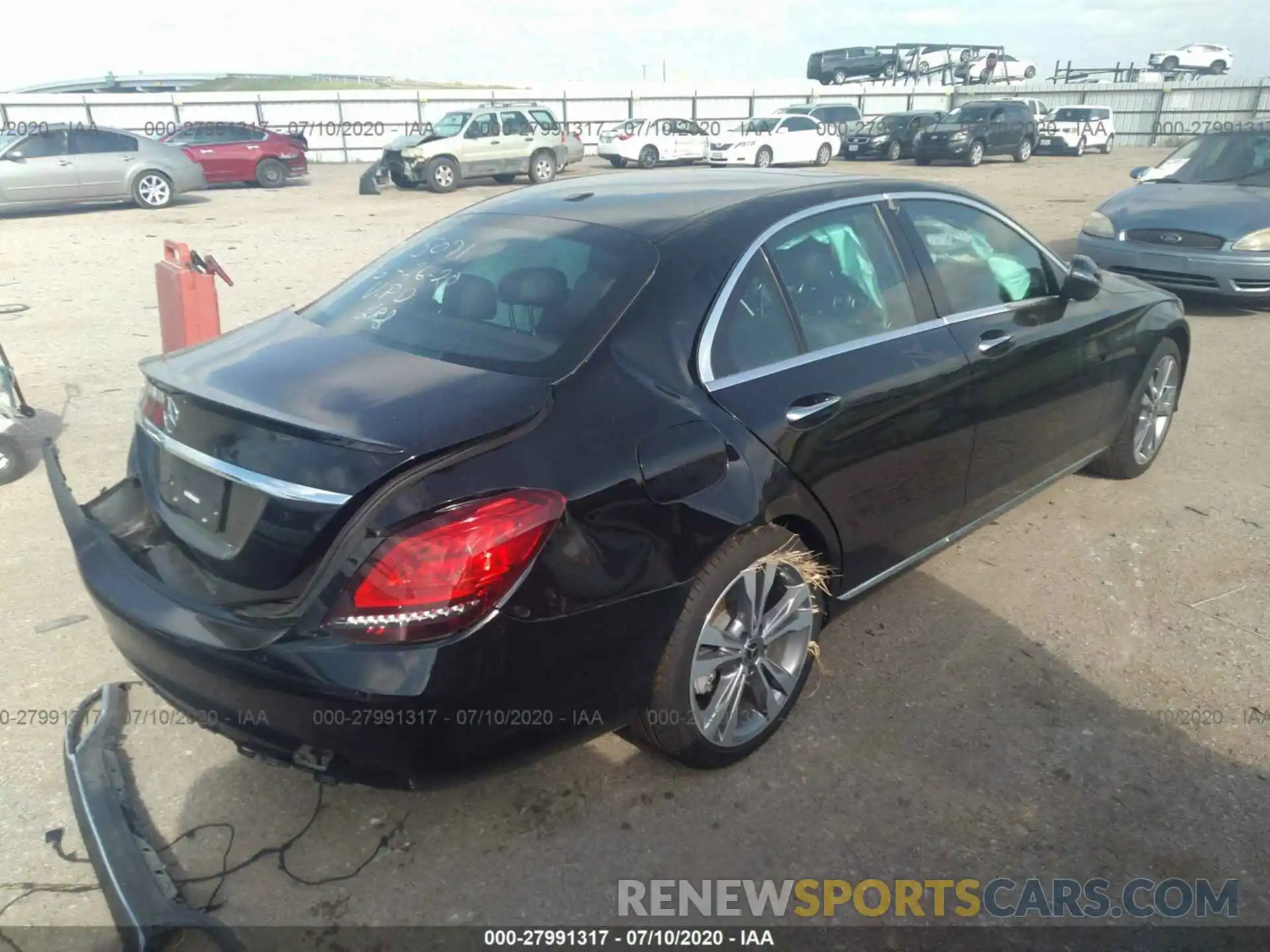 4 Photograph of a damaged car 55SWF8DB5KU319321 MERCEDES-BENZ C-CLASS 2019