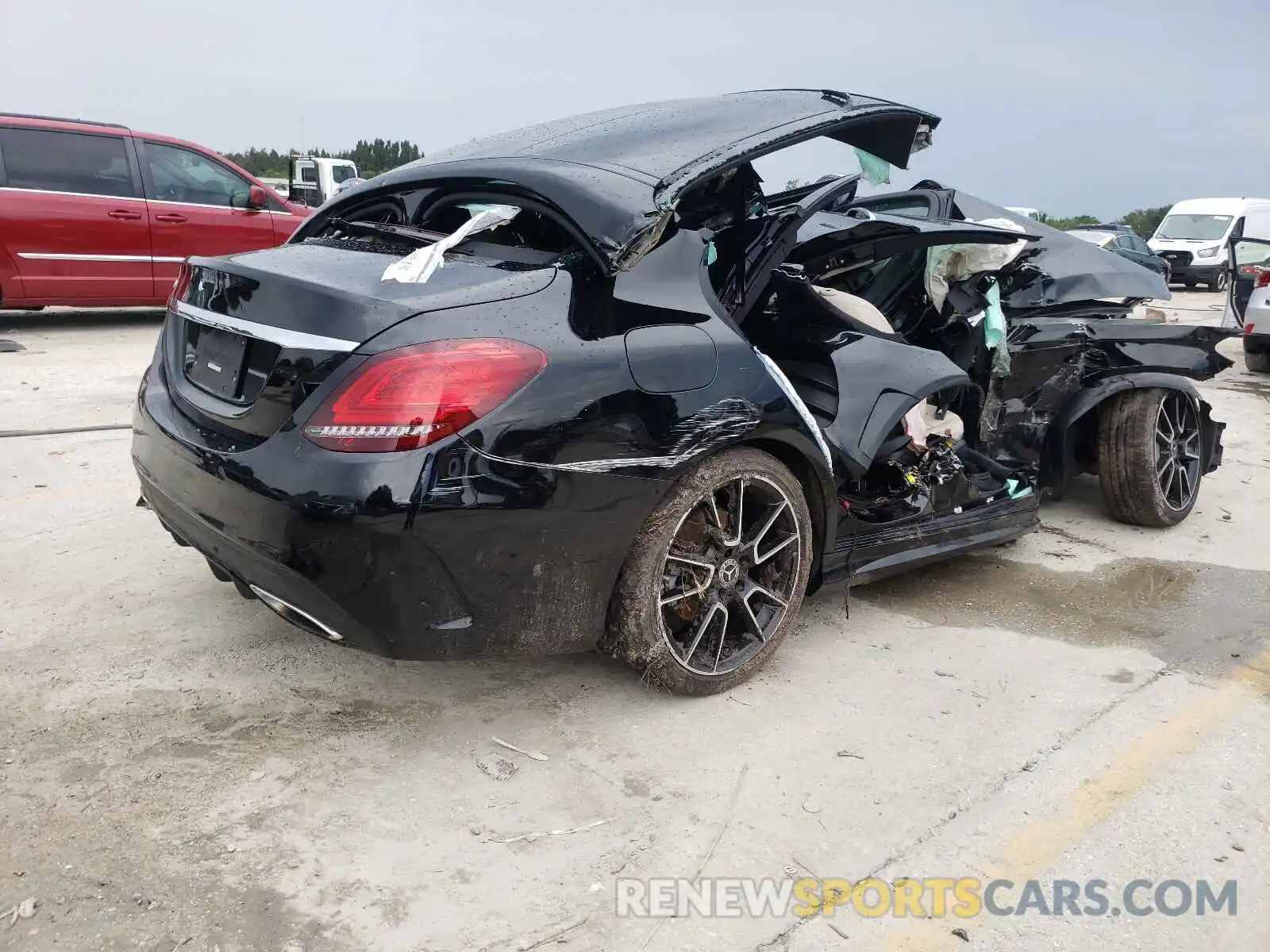 4 Photograph of a damaged car 55SWF8DB5KU320145 MERCEDES-BENZ C-CLASS 2019