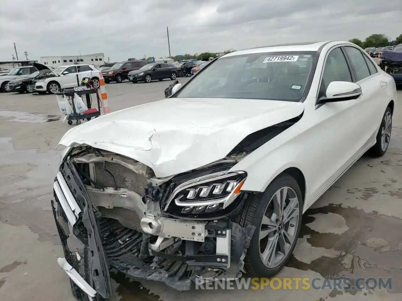 2 Photograph of a damaged car 55SWF8DB5KU321330 MERCEDES-BENZ C-CLASS 2019