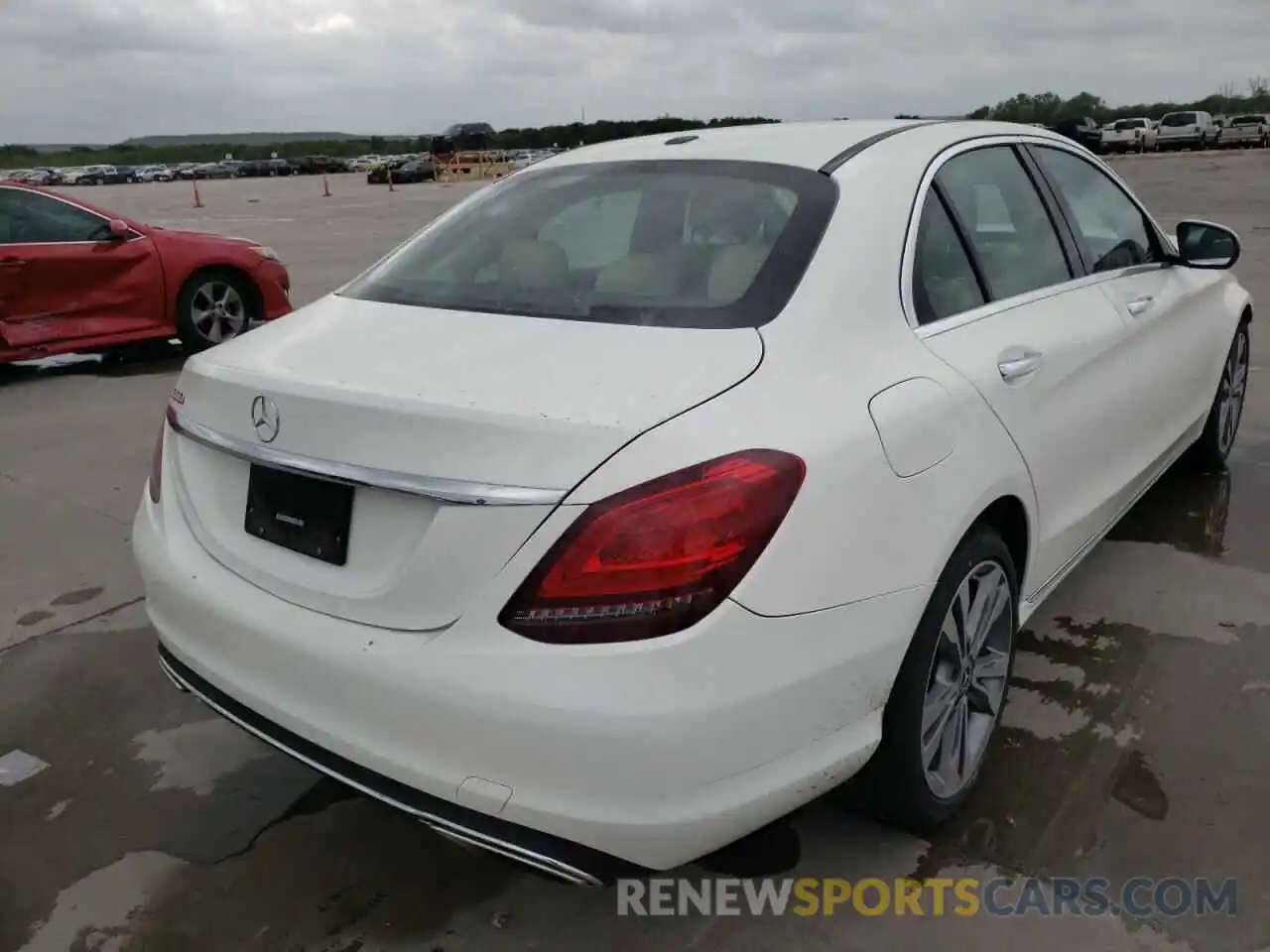 4 Photograph of a damaged car 55SWF8DB5KU321330 MERCEDES-BENZ C-CLASS 2019