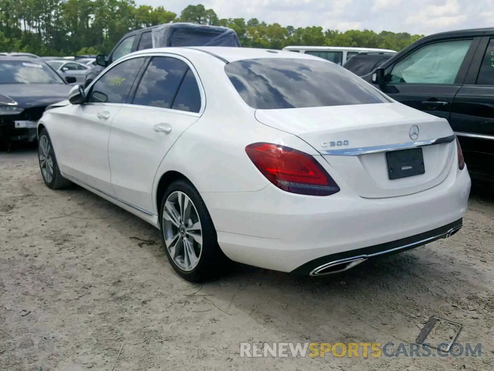 3 Photograph of a damaged car 55SWF8DB6KU287141 MERCEDES-BENZ C CLASS 2019