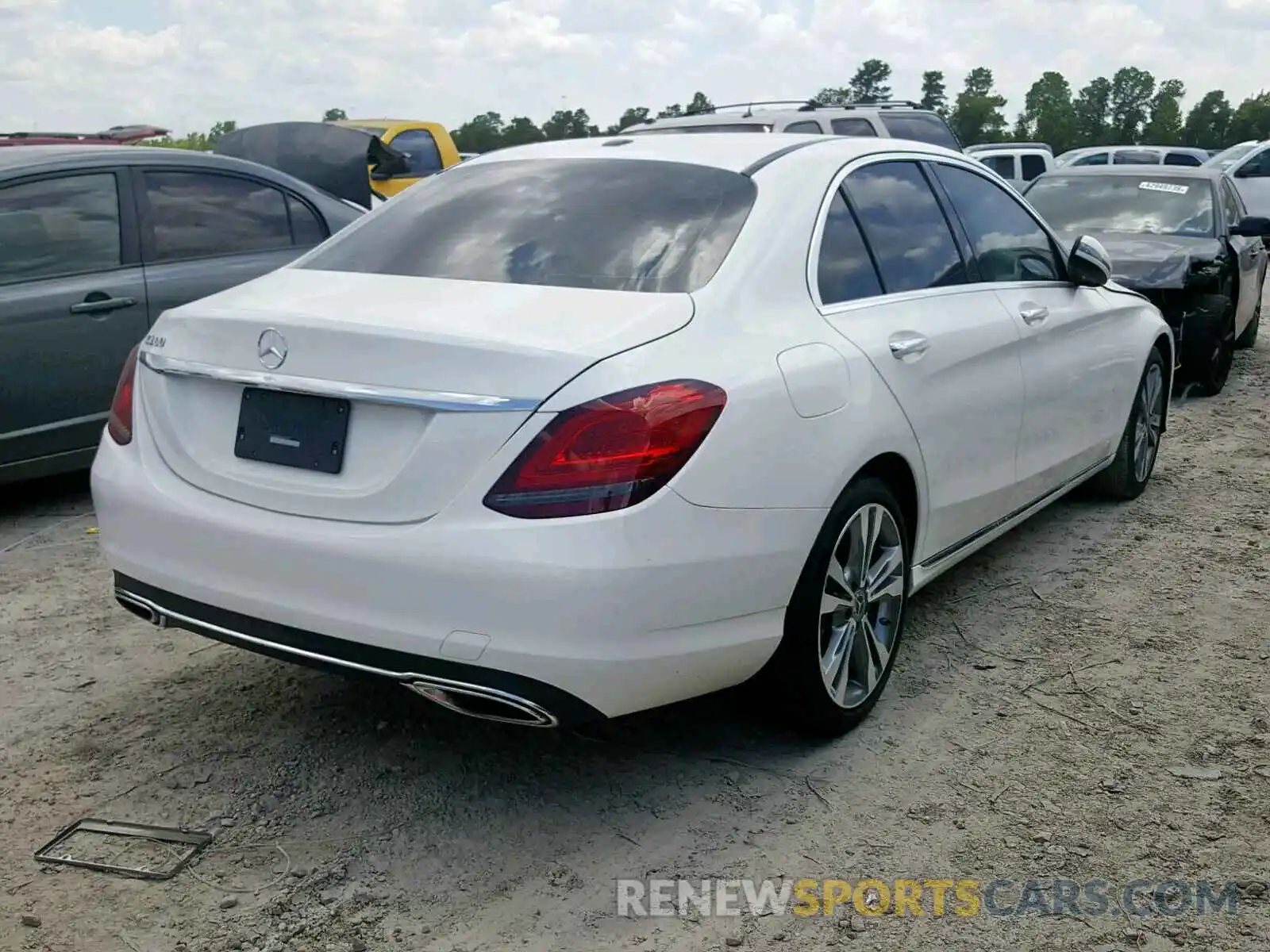 4 Photograph of a damaged car 55SWF8DB6KU287141 MERCEDES-BENZ C CLASS 2019