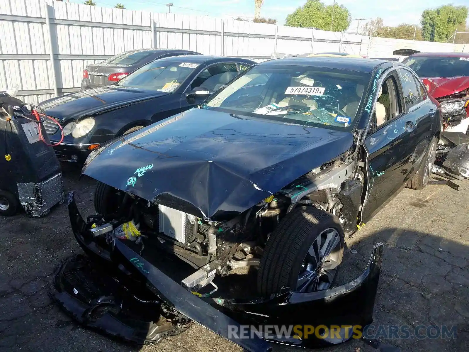 2 Фотография поврежденного автомобиля 55SWF8DB6KU287558 MERCEDES-BENZ C CLASS 2019