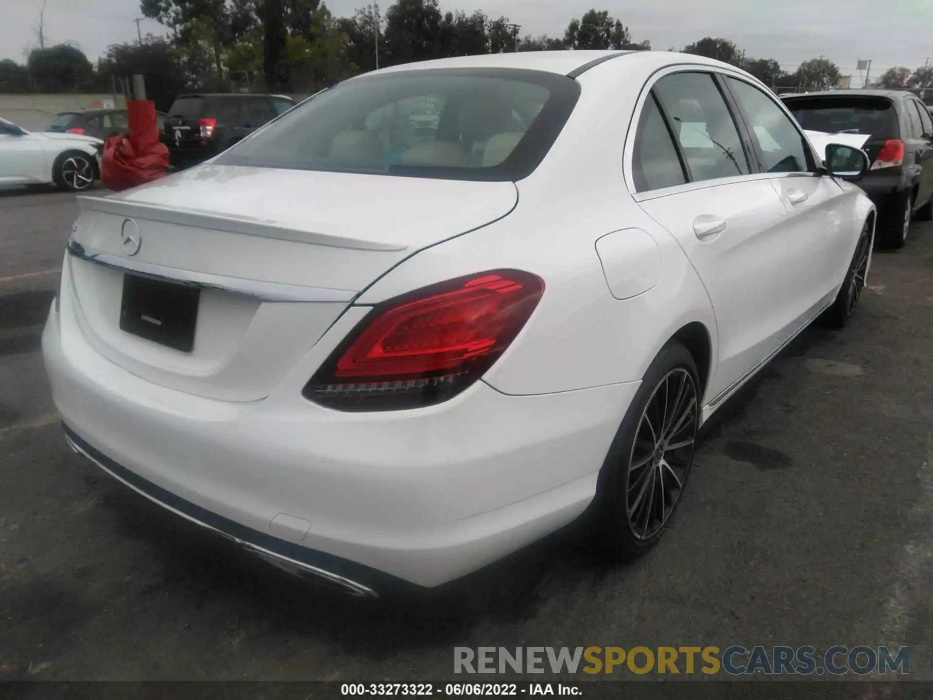 4 Photograph of a damaged car 55SWF8DB6KU287849 MERCEDES-BENZ C-CLASS 2019