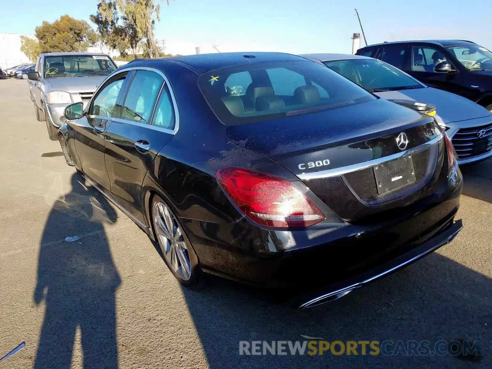 3 Photograph of a damaged car 55SWF8DB6KU288161 MERCEDES-BENZ C CLASS 2019