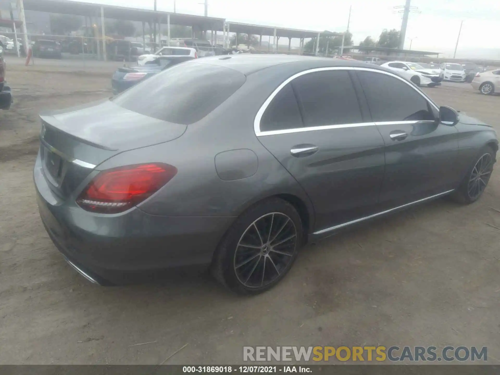 4 Photograph of a damaged car 55SWF8DB6KU293313 MERCEDES-BENZ C-CLASS 2019