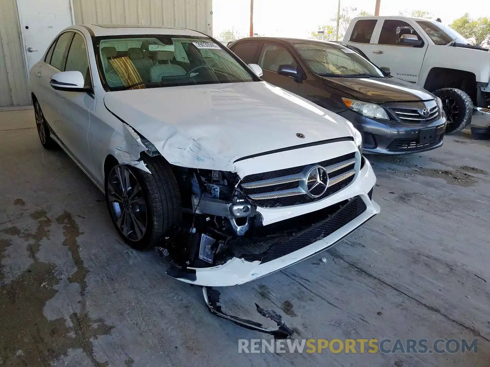 1 Photograph of a damaged car 55SWF8DB6KU295434 MERCEDES-BENZ C CLASS 2019