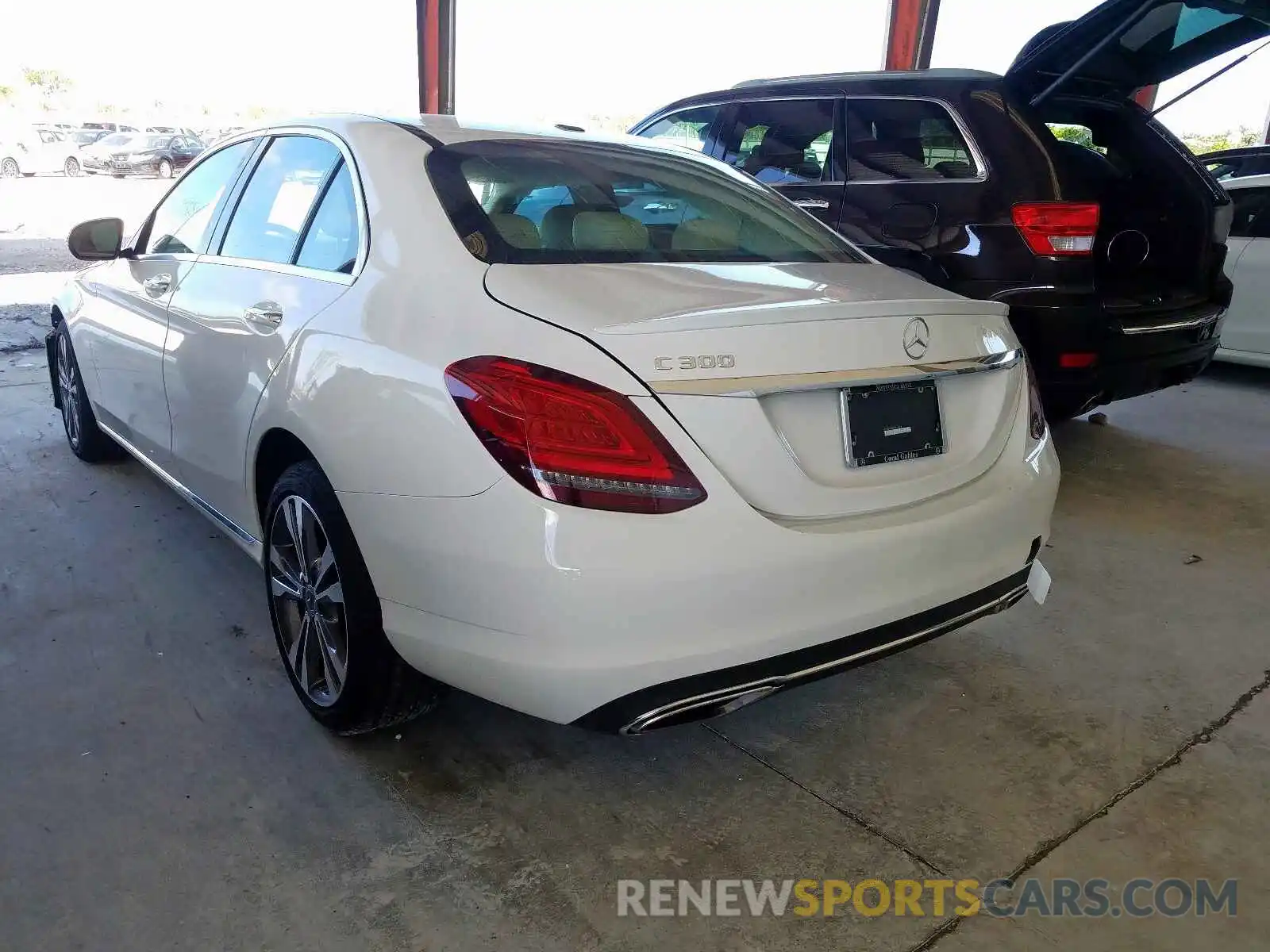 3 Photograph of a damaged car 55SWF8DB6KU295434 MERCEDES-BENZ C CLASS 2019