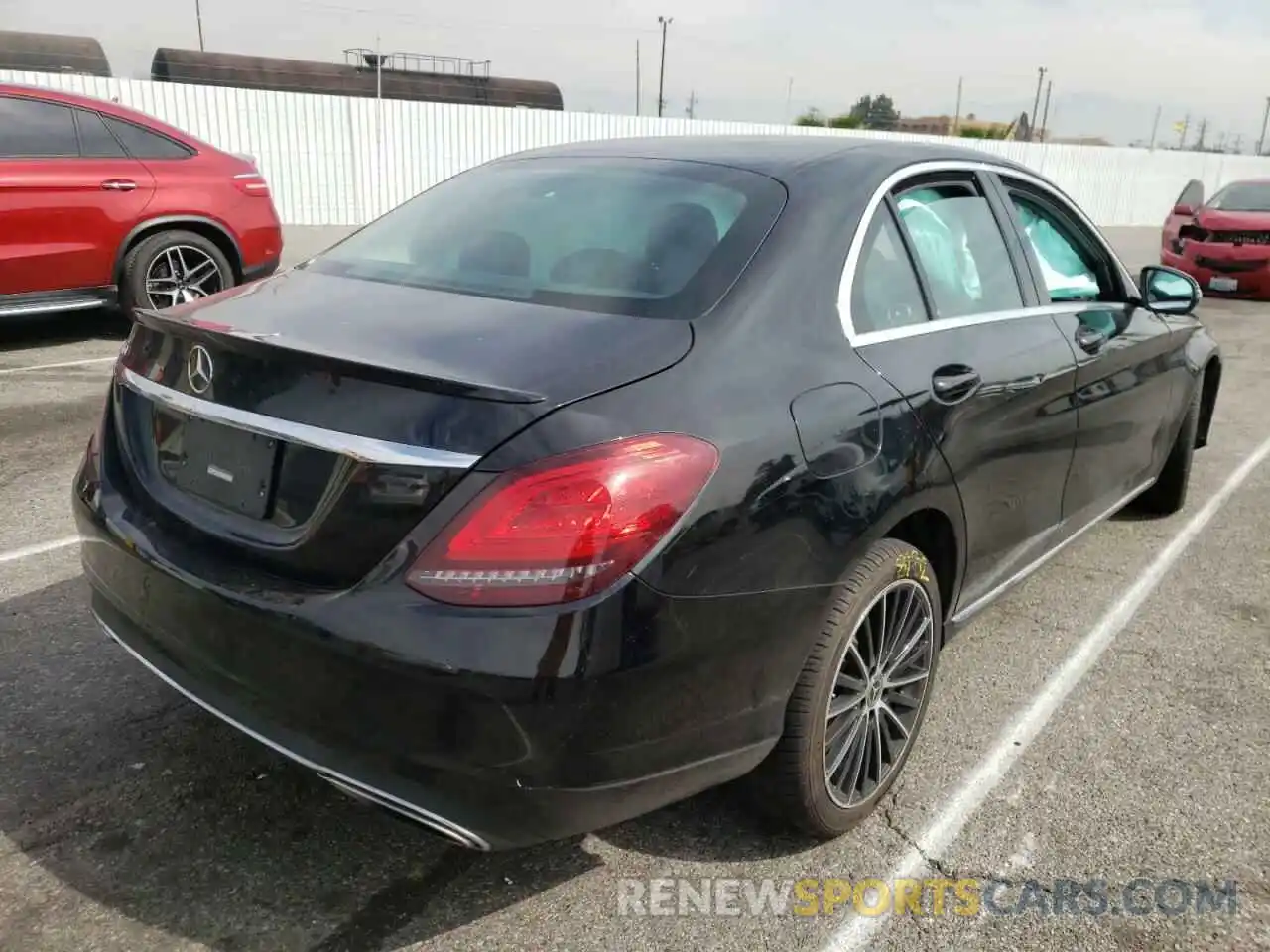 4 Фотография поврежденного автомобиля 55SWF8DB6KU295451 MERCEDES-BENZ C-CLASS 2019