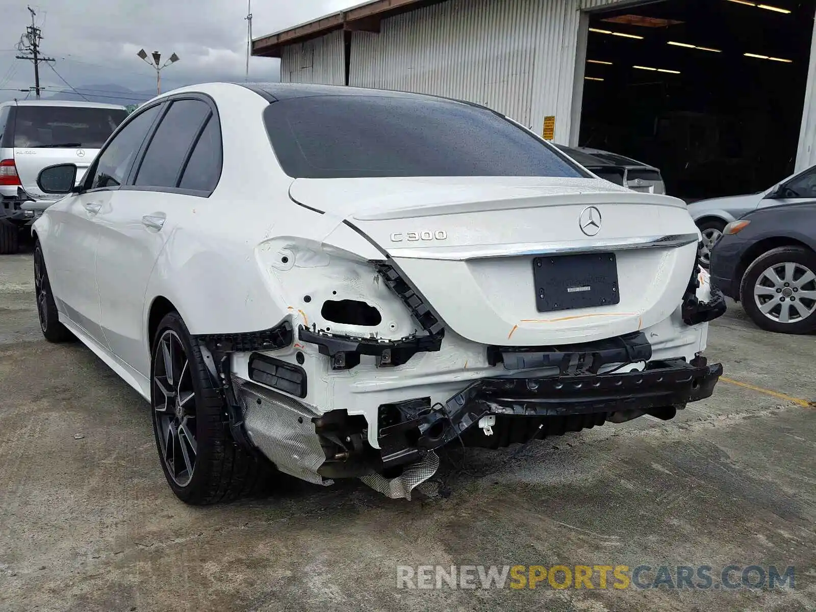 3 Photograph of a damaged car 55SWF8DB6KU298074 MERCEDES-BENZ C CLASS 2019