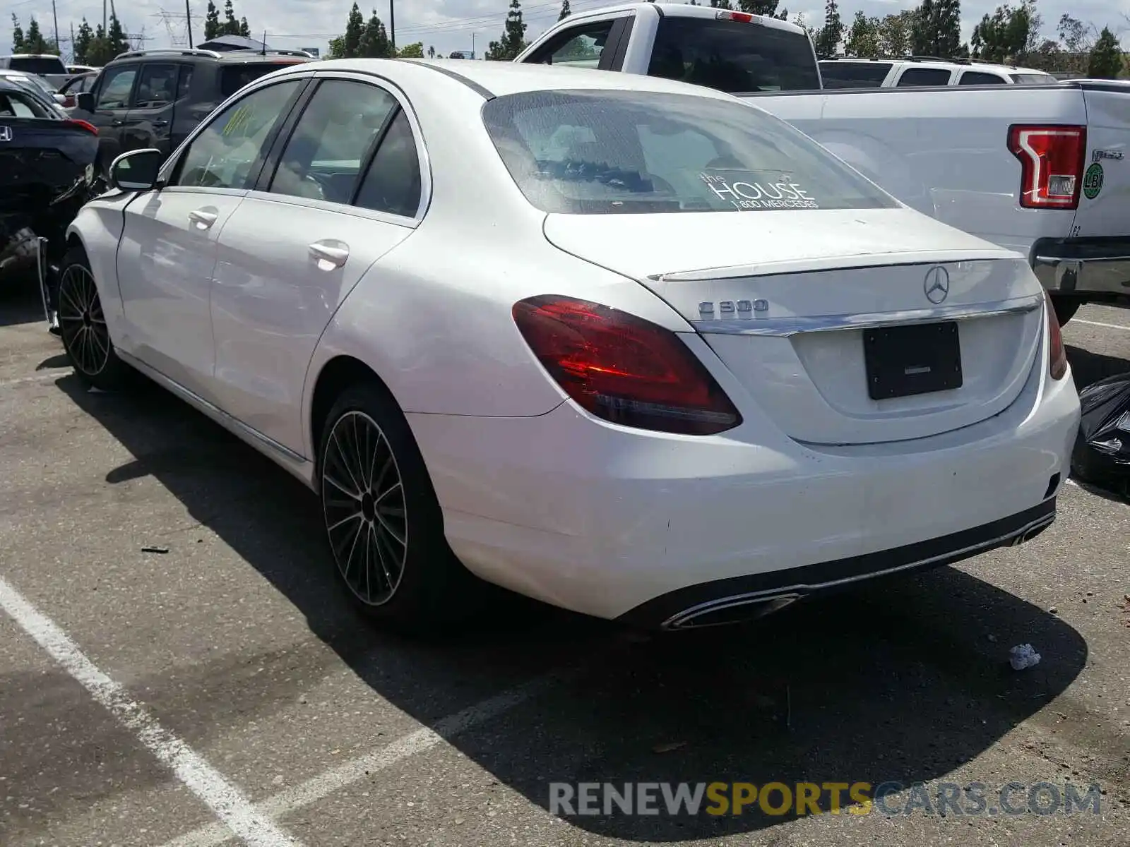 3 Photograph of a damaged car 55SWF8DB6KU298186 MERCEDES-BENZ C CLASS 2019